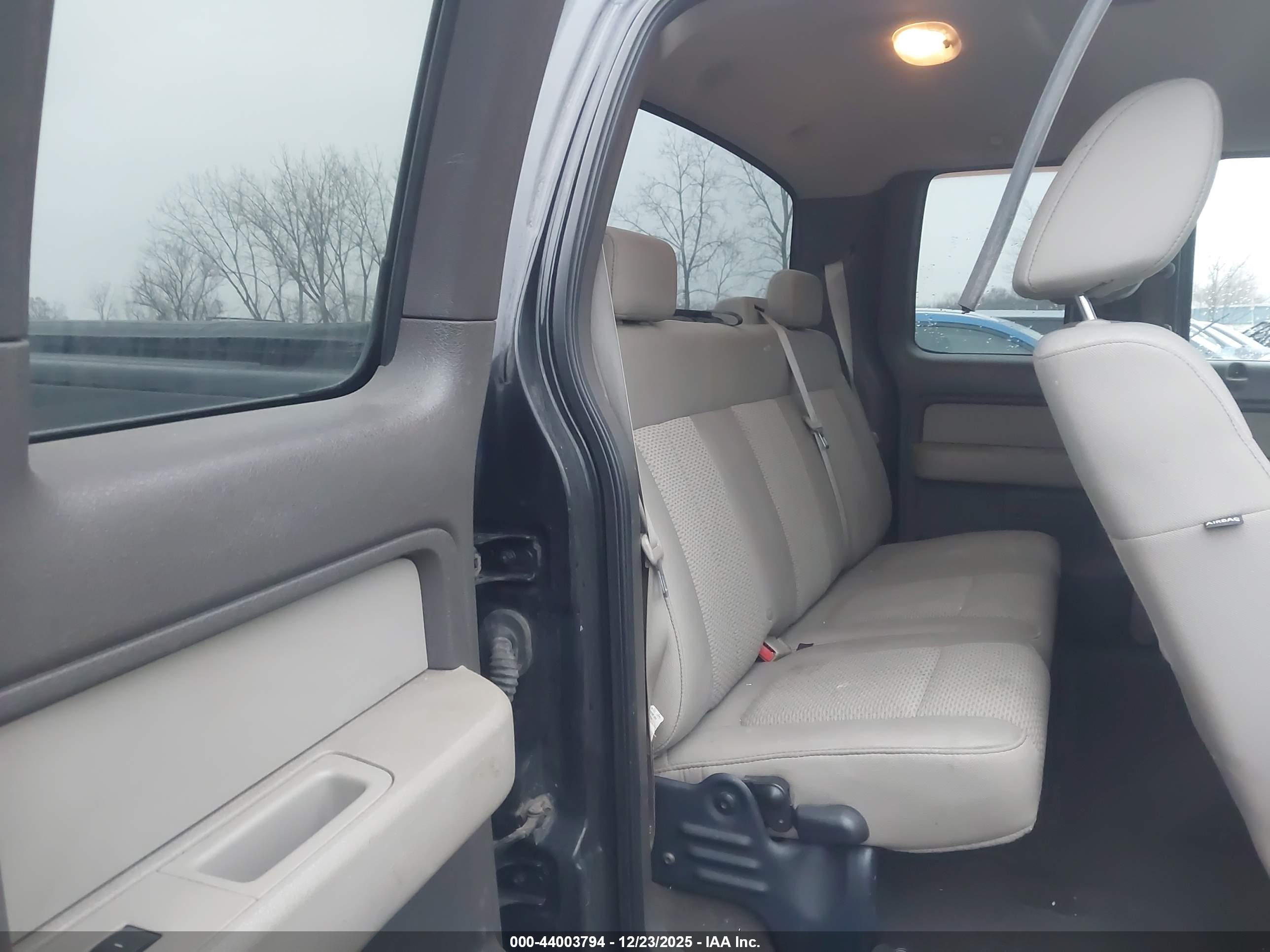 FORD F-150 image 8