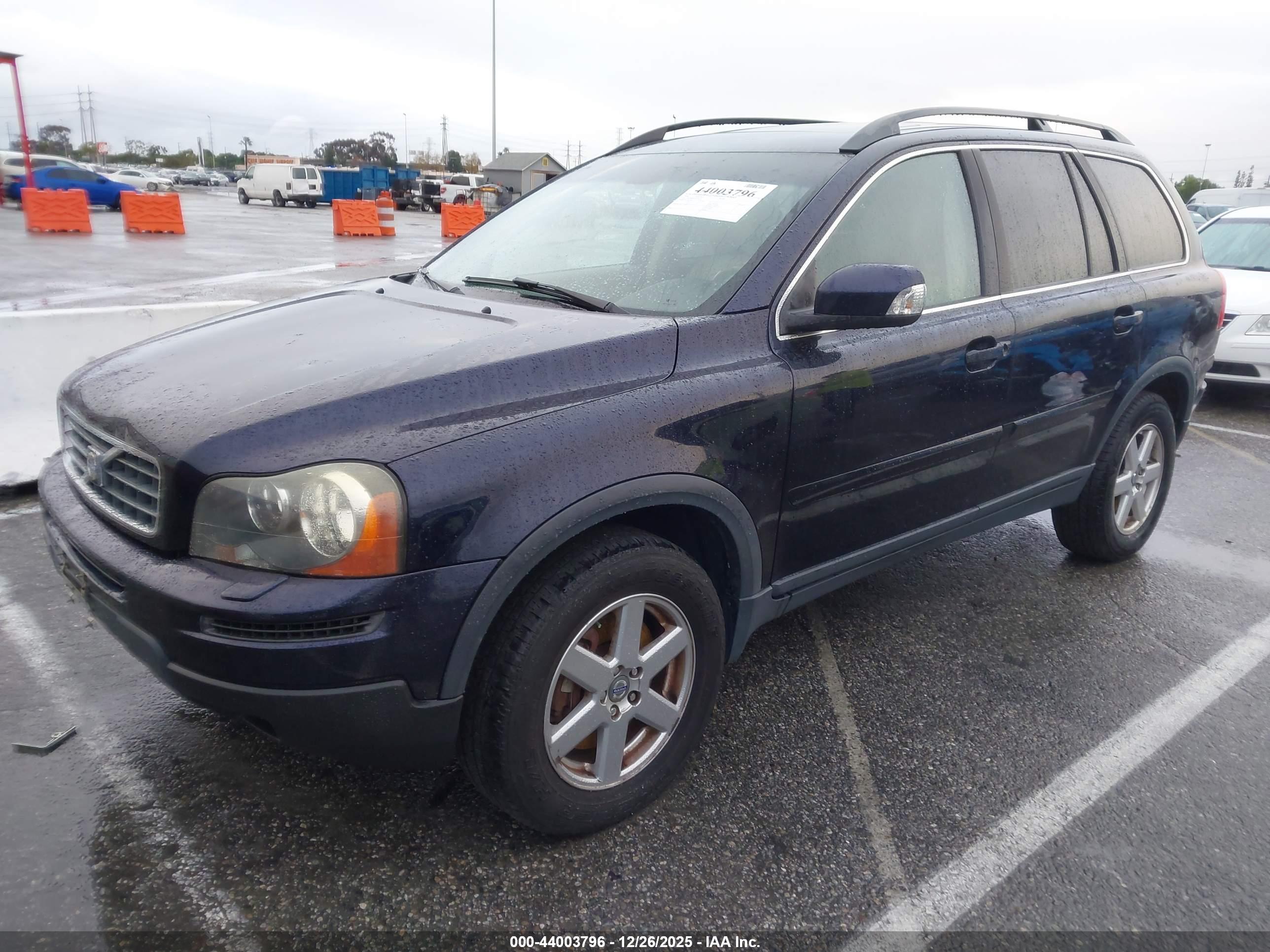 VOLVO XC90 image 2