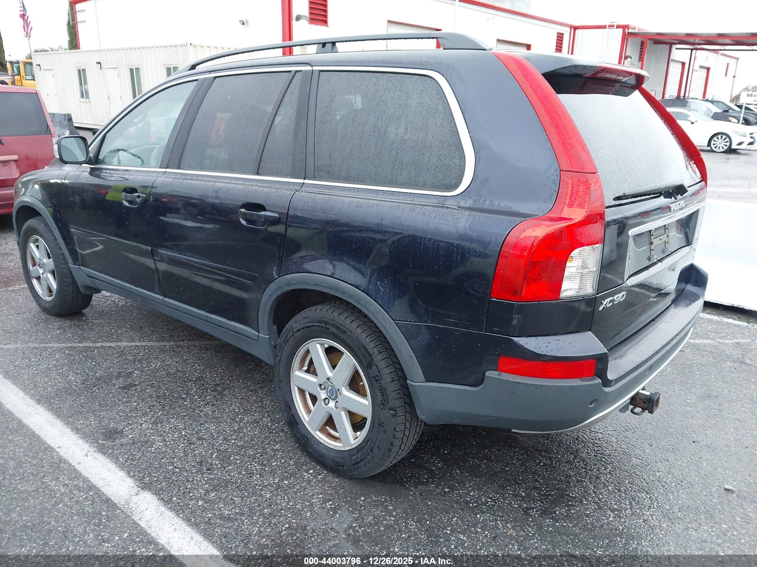 VOLVO XC90 image 3