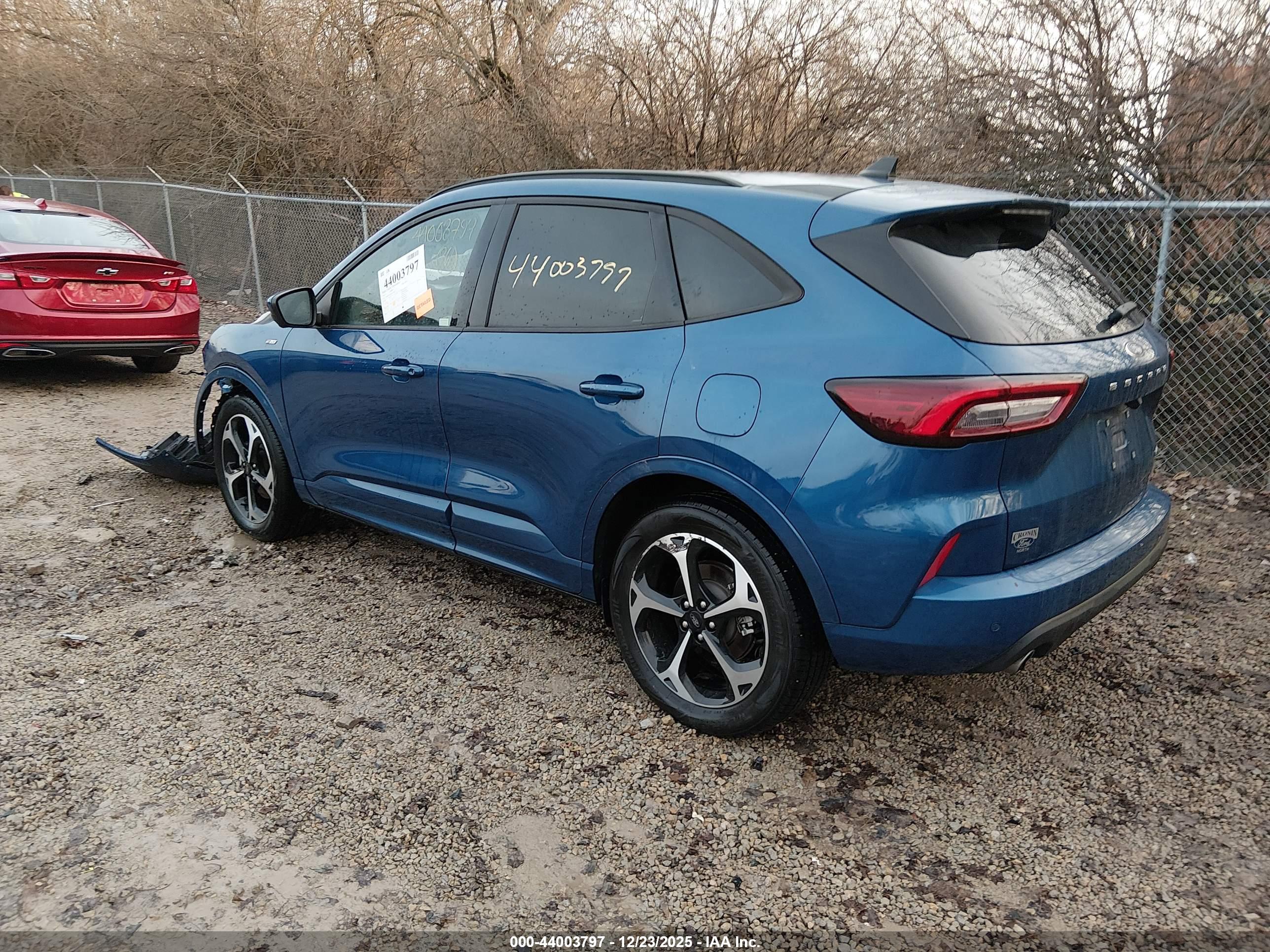 FORD ESCAPE image 3