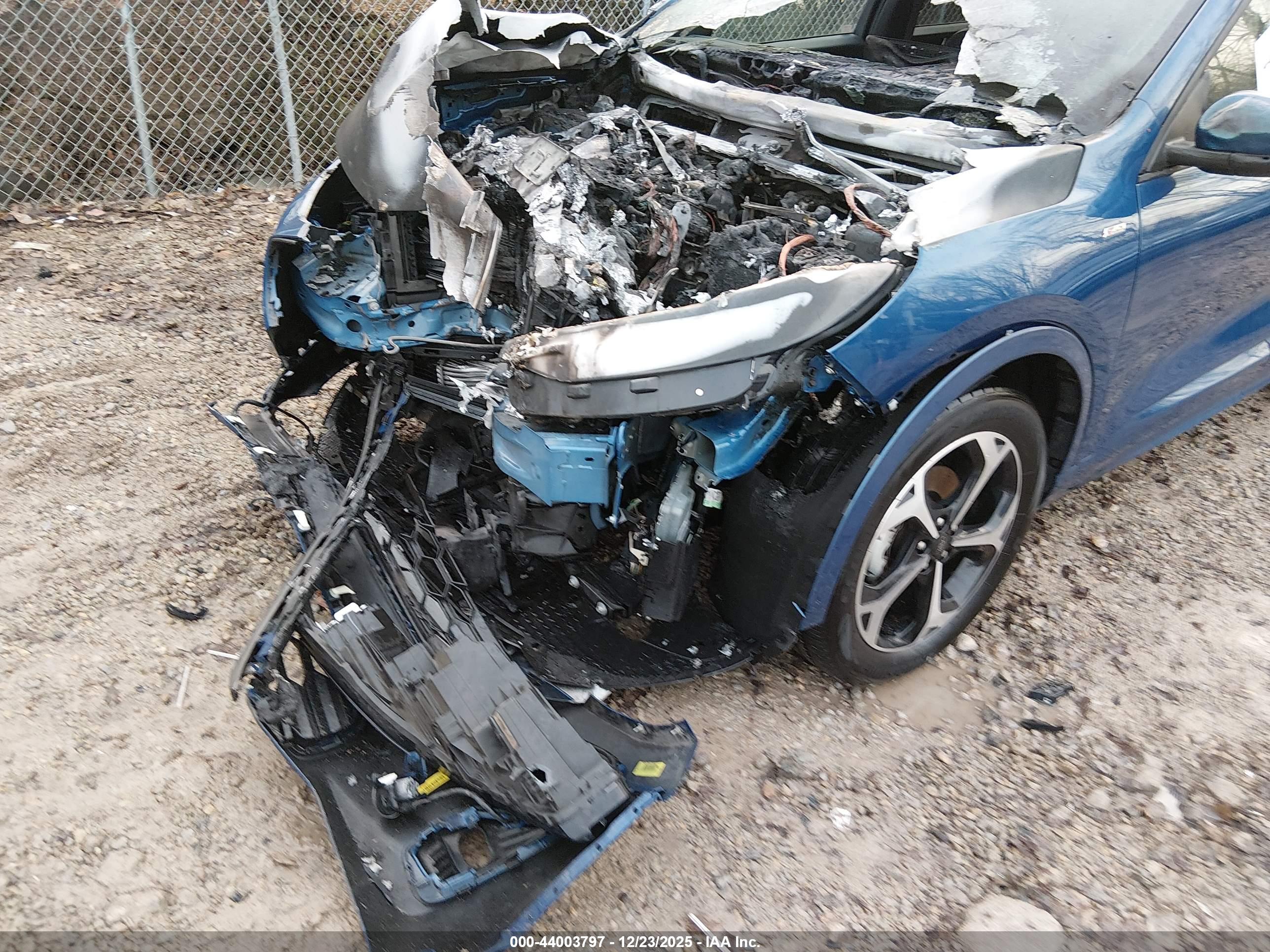 FORD ESCAPE image 6