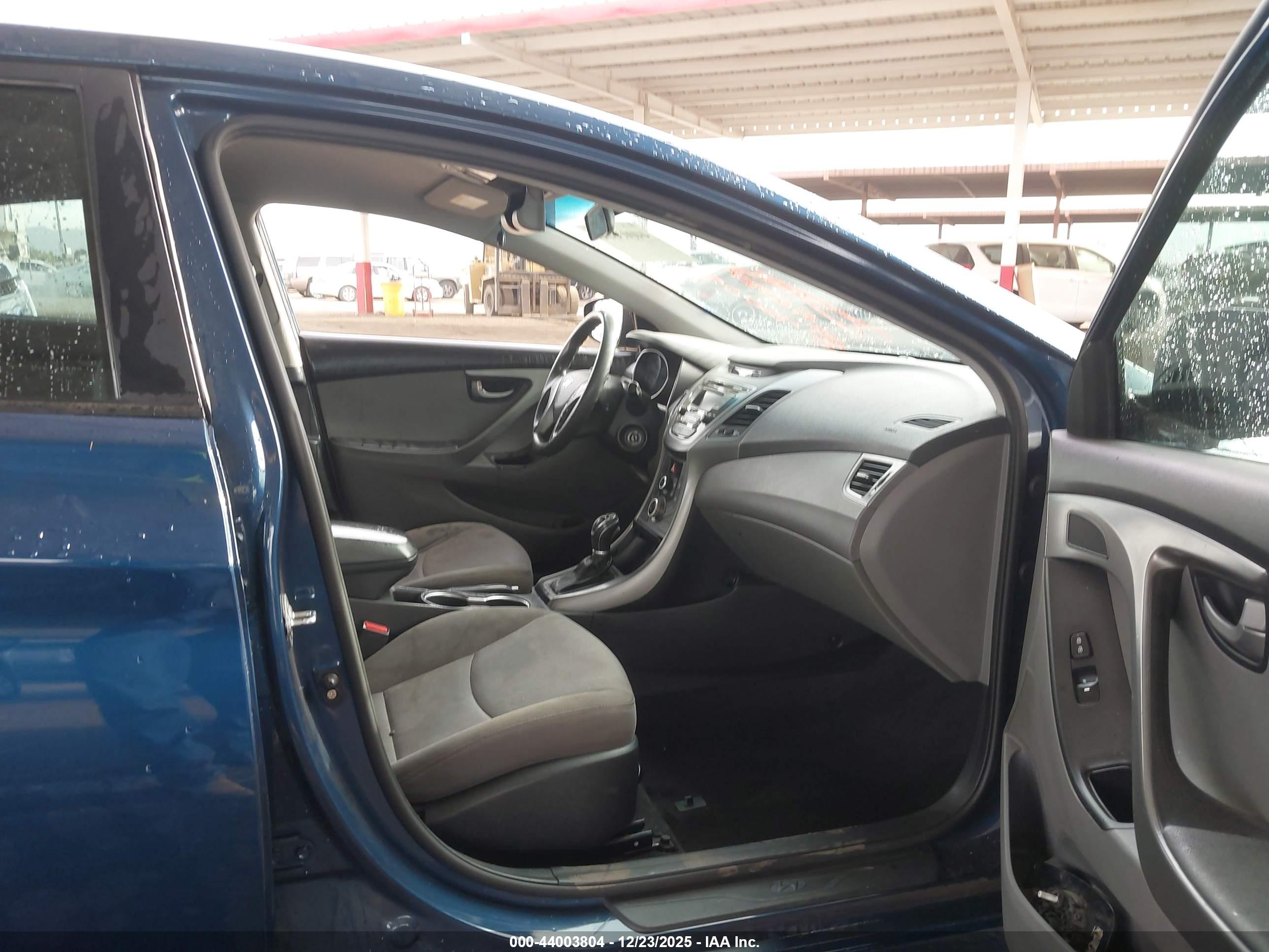 HYUNDAI ELANTRA image 5
