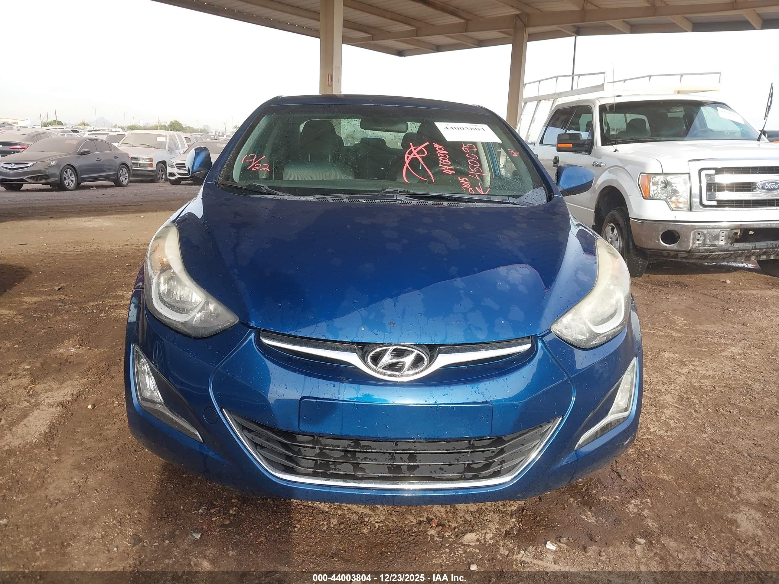 HYUNDAI ELANTRA image 6