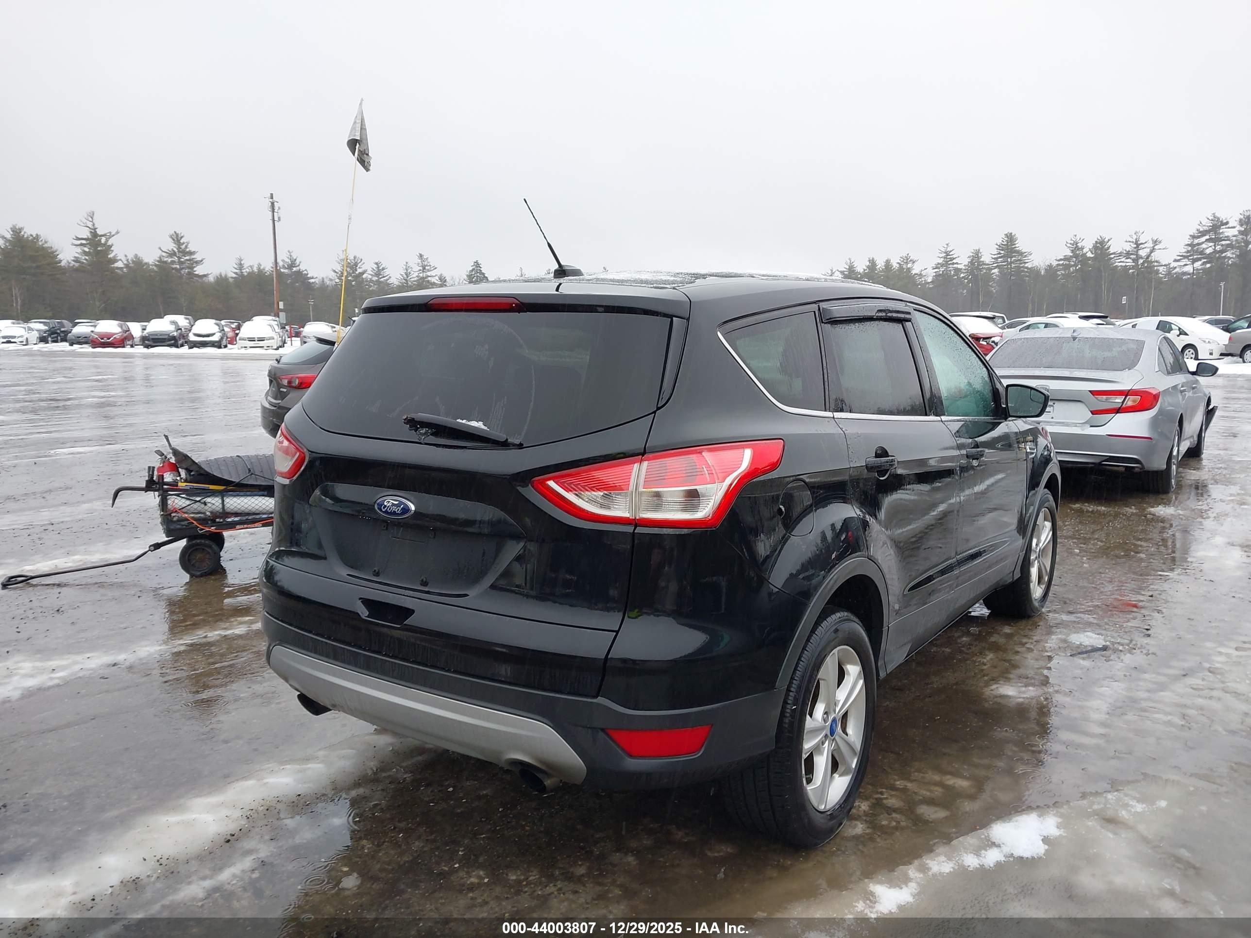 FORD ESCAPE image 4