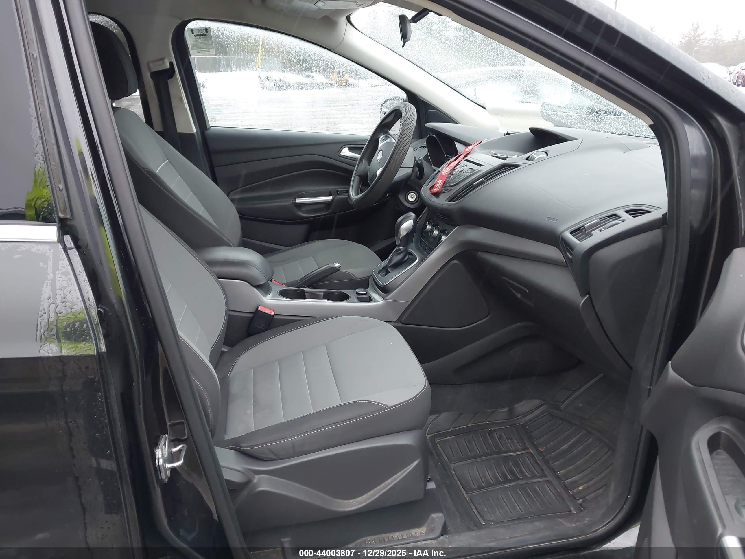 FORD ESCAPE image 5