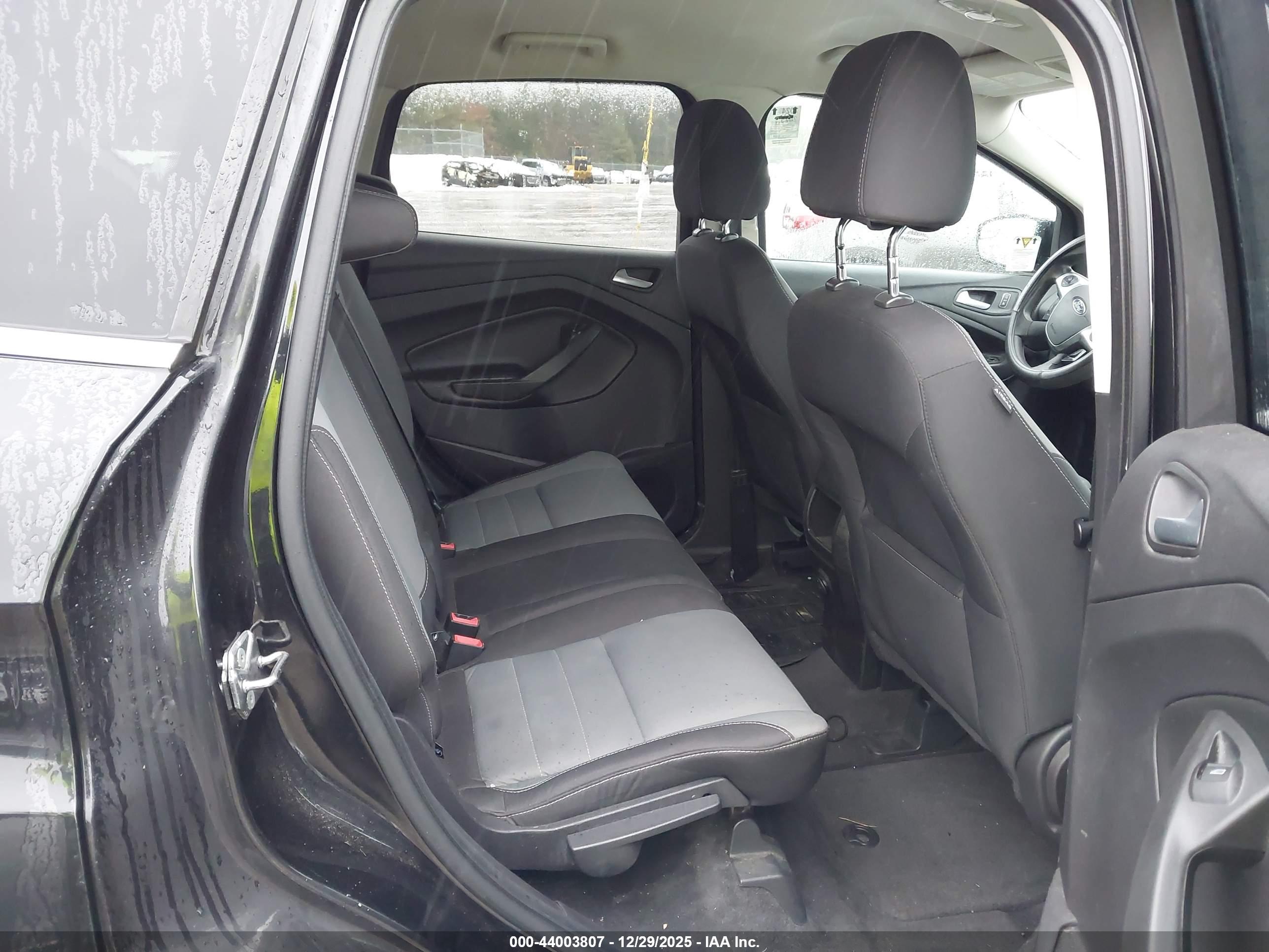 FORD ESCAPE image 8
