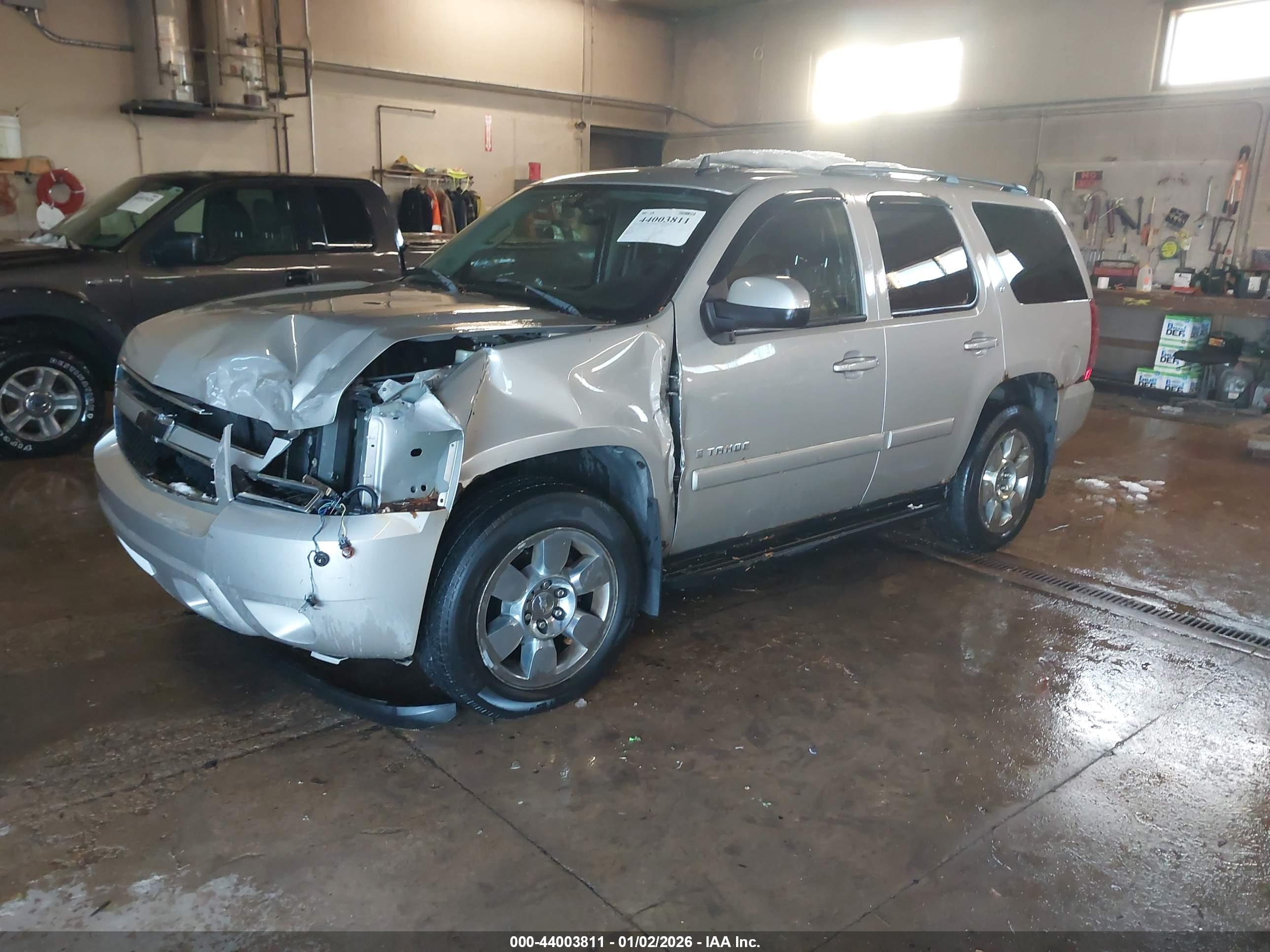 CHEVROLET TAHOE image 2