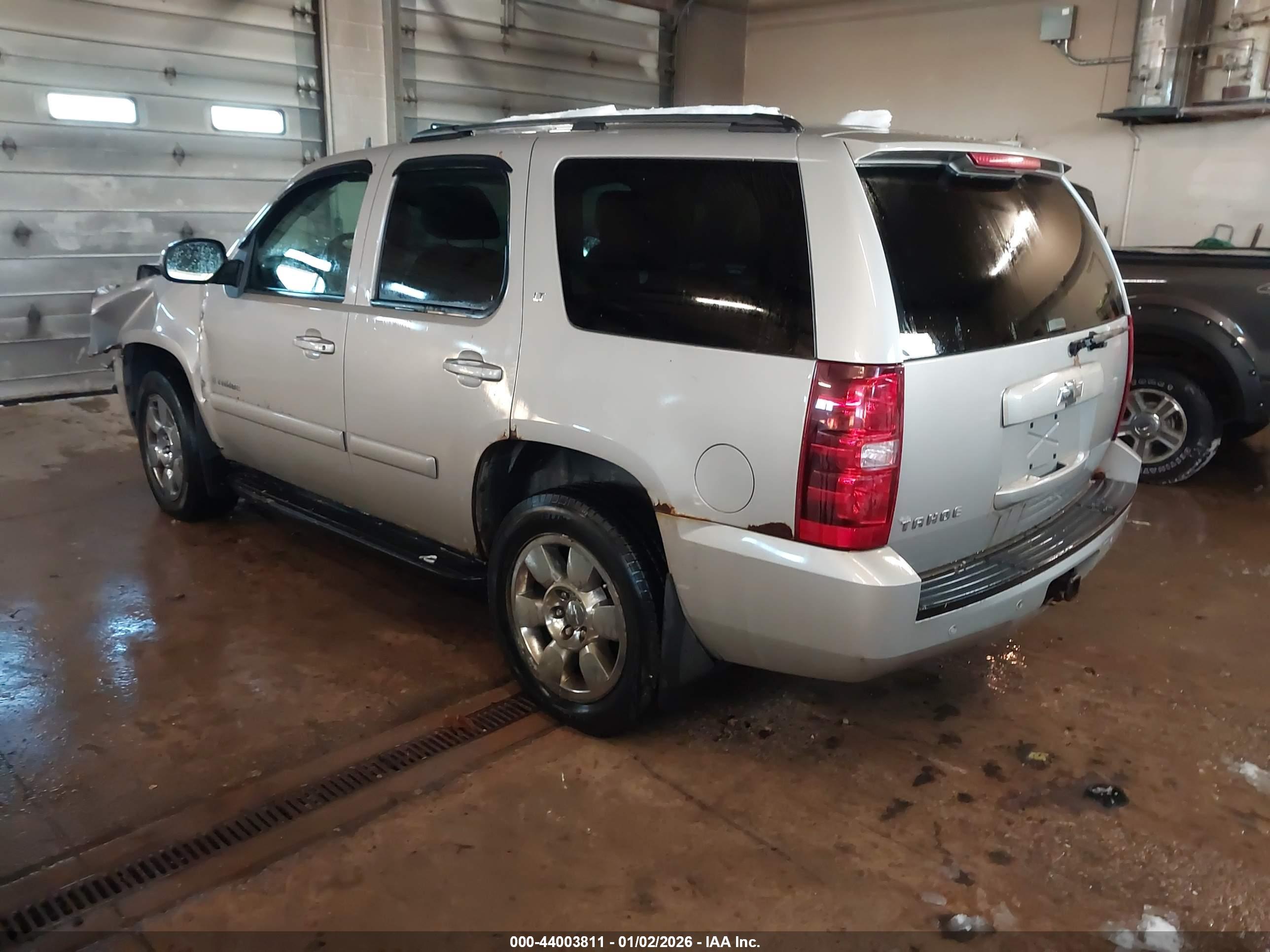 CHEVROLET TAHOE image 3