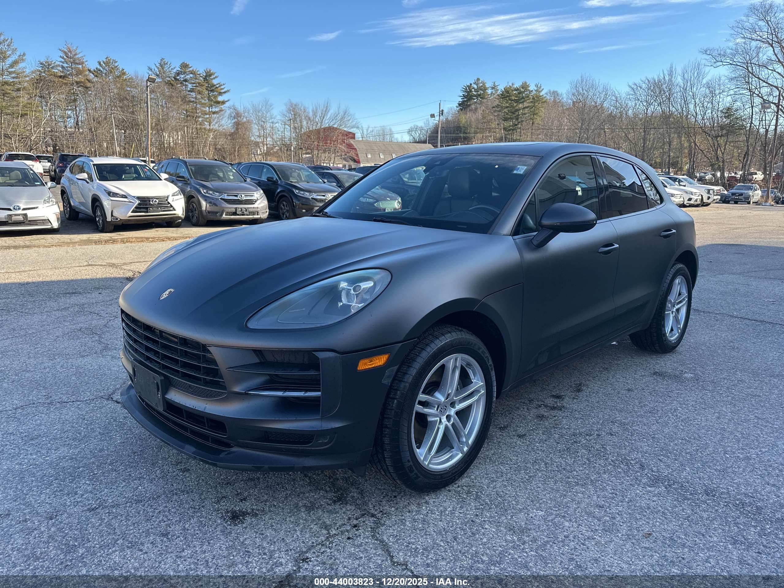 PORSCHE MACAN image 2