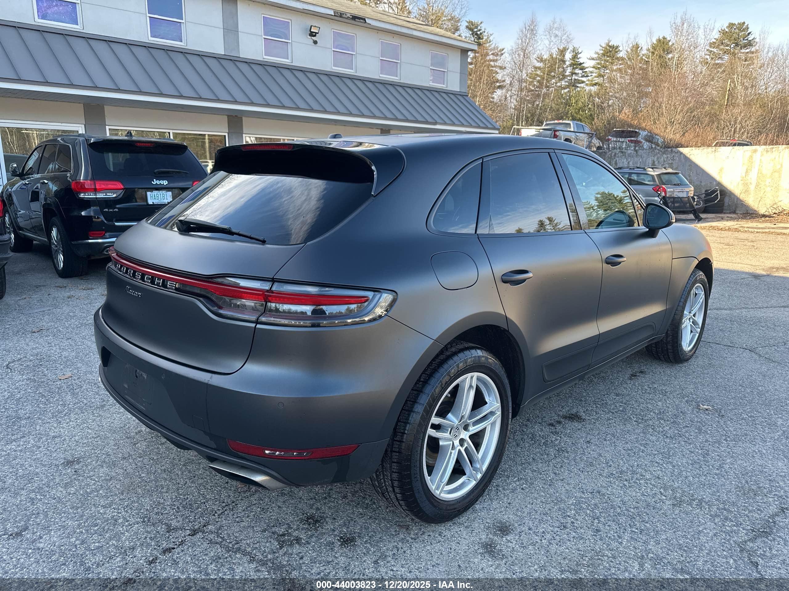 PORSCHE MACAN image 4