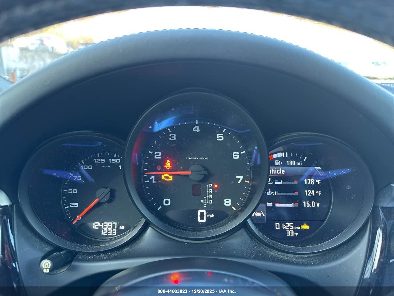 PORSCHE MACAN image 7