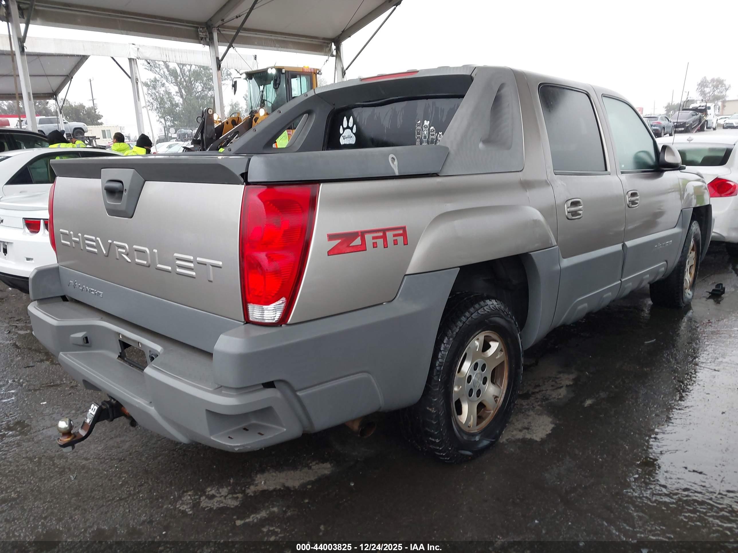 CHEVROLET AVALANCHE image 4