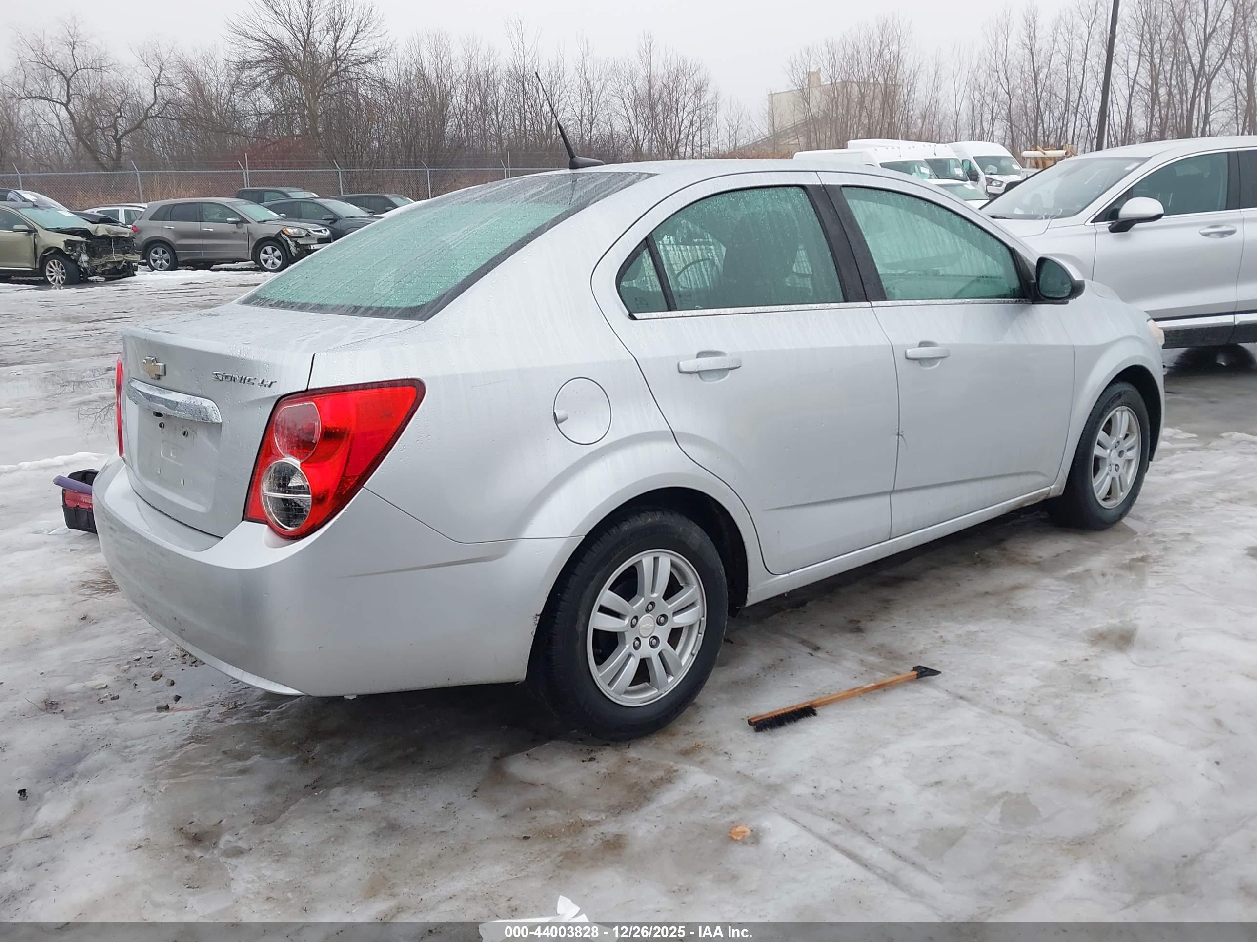 CHEVROLET SONIC image 4