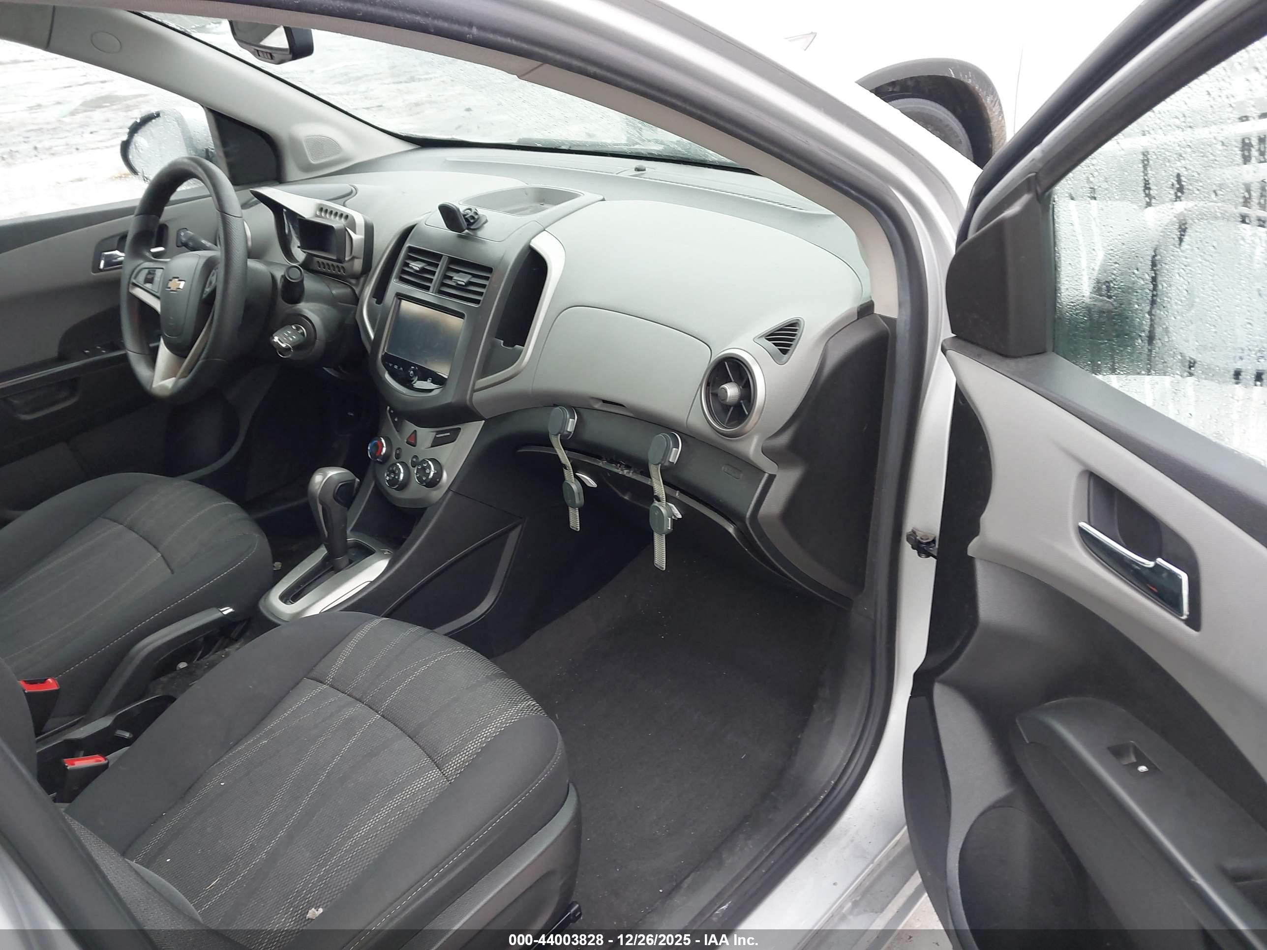 CHEVROLET SONIC image 5