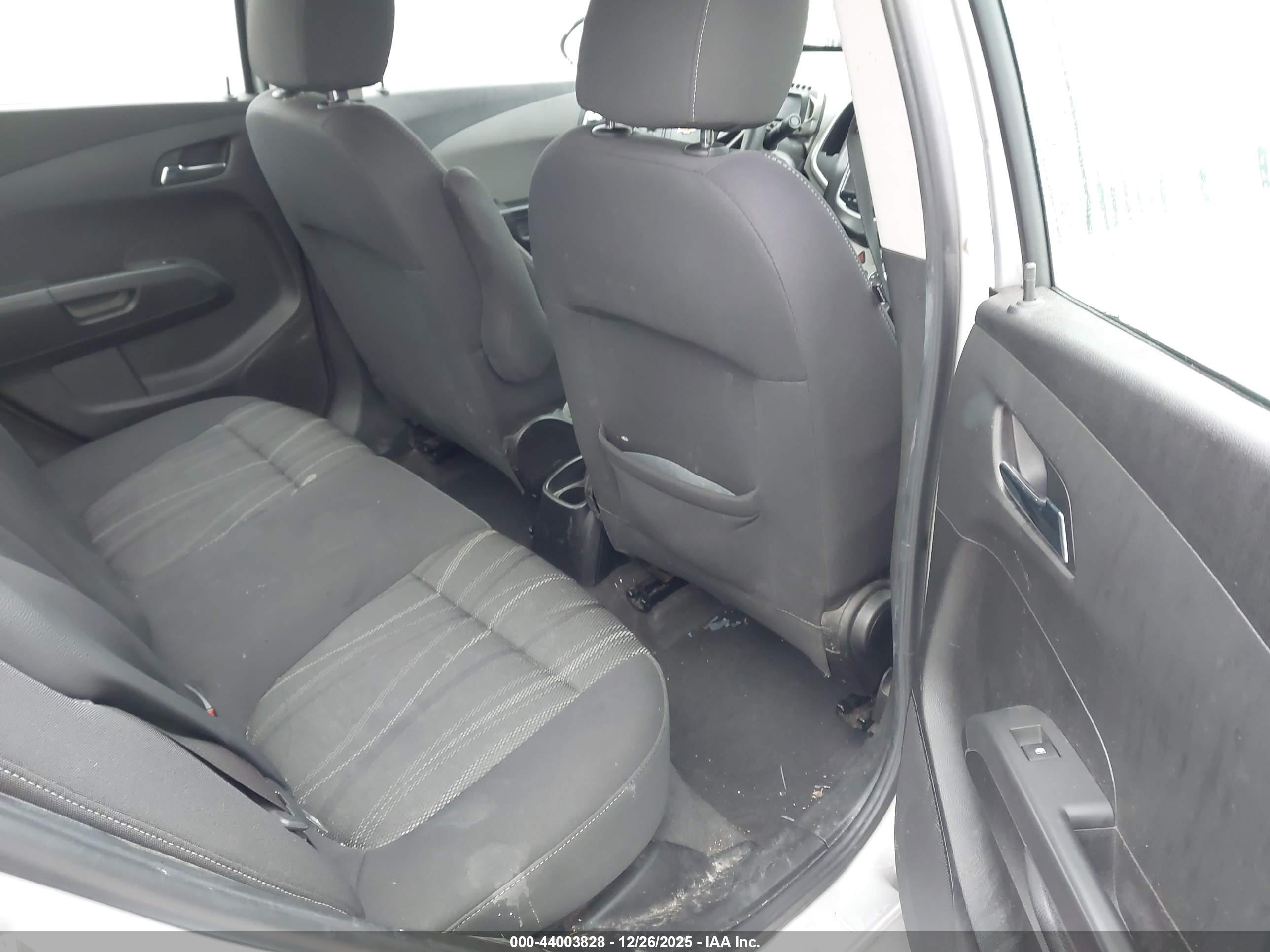 CHEVROLET SONIC image 8