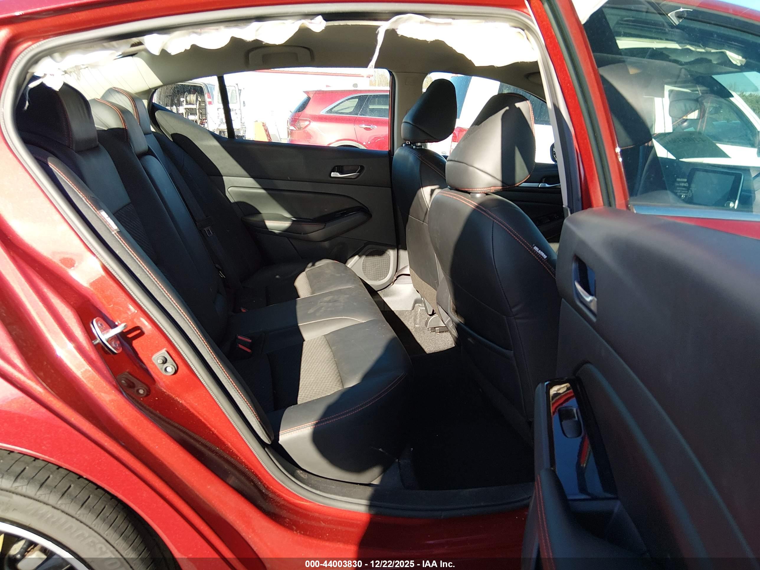 NISSAN ALTIMA image 8