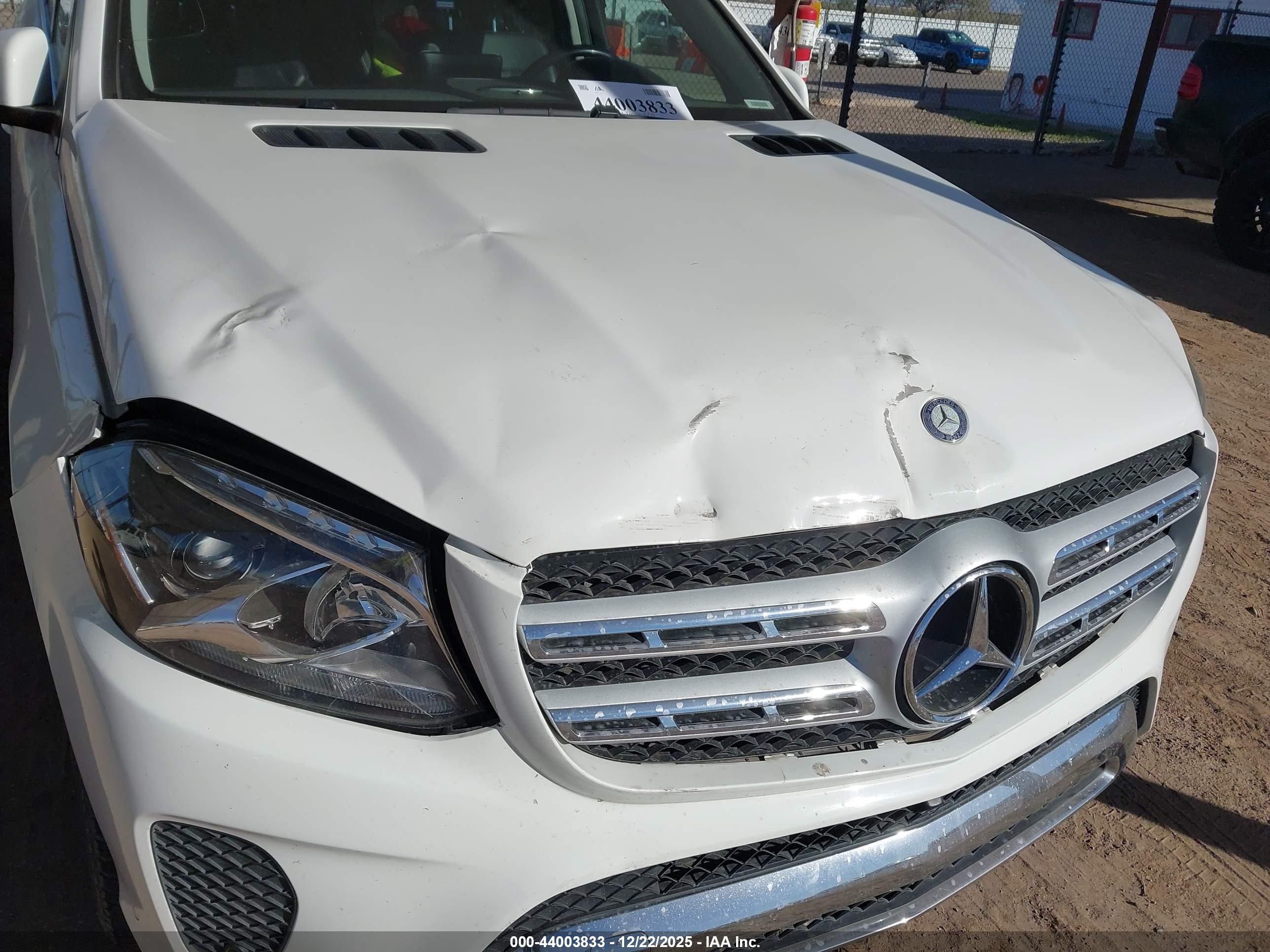 MERCEDES-BENZ GLS image 6