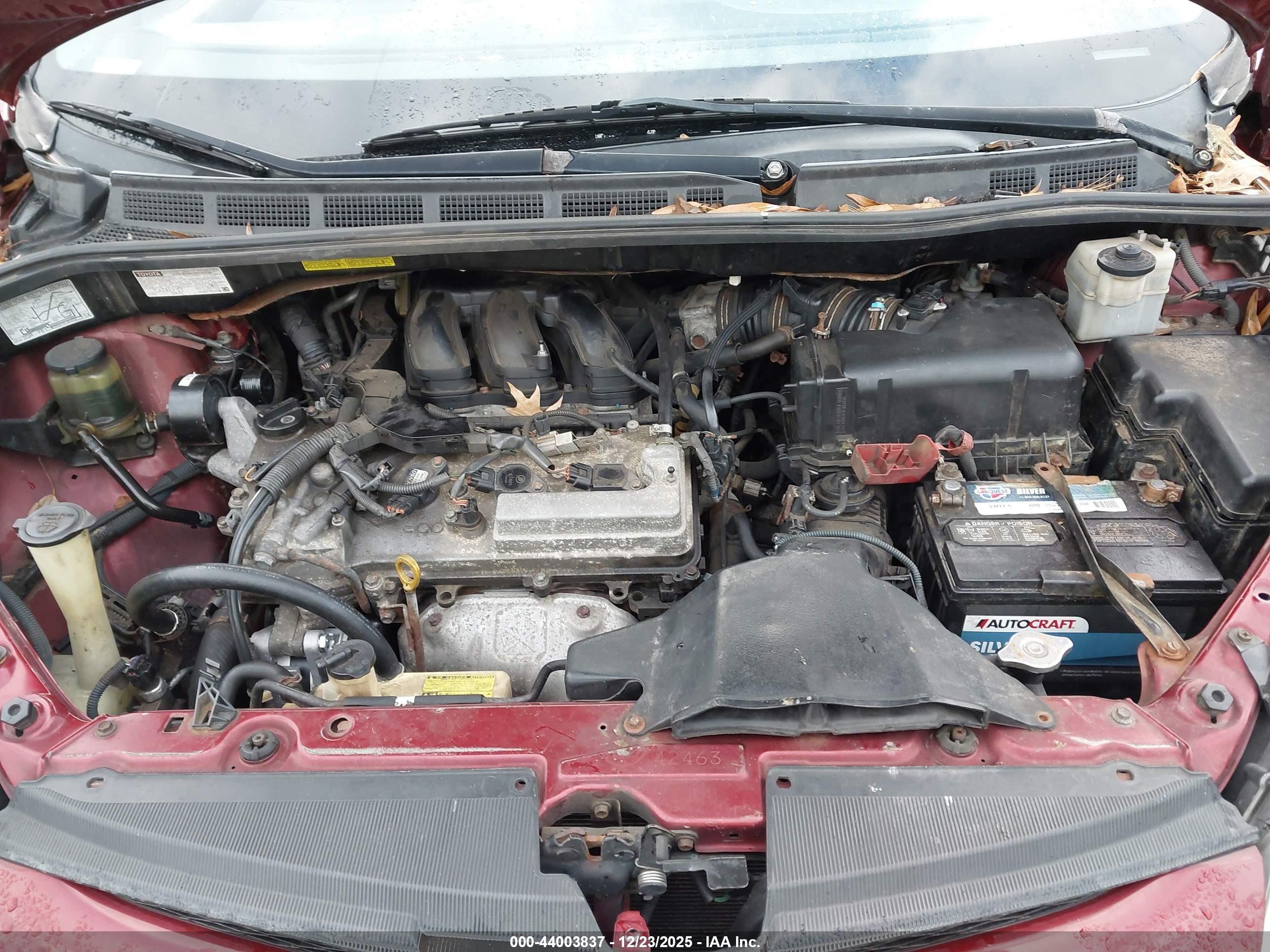 TOYOTA SIENNA image 10
