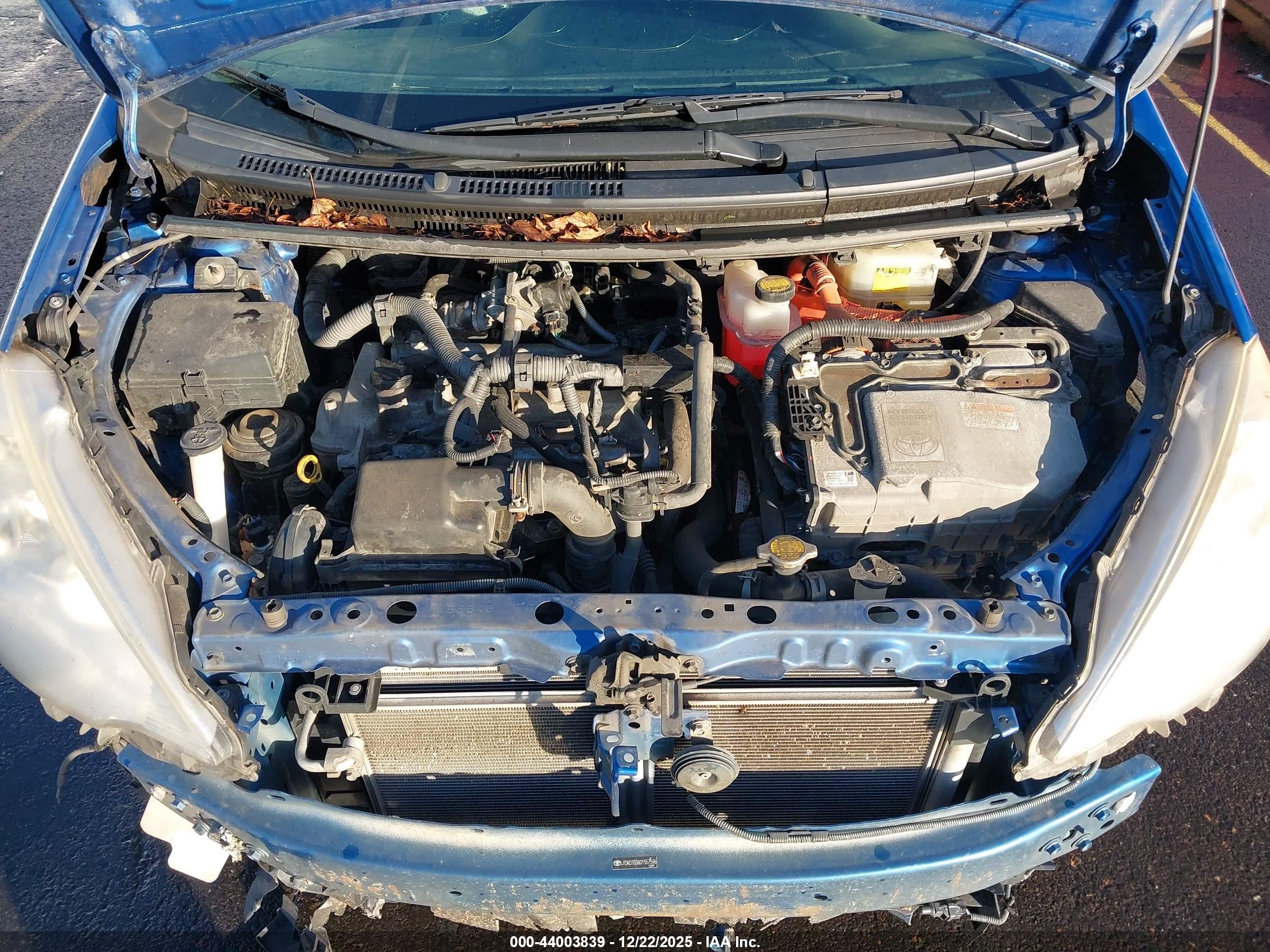 TOYOTA PRIUS image 10