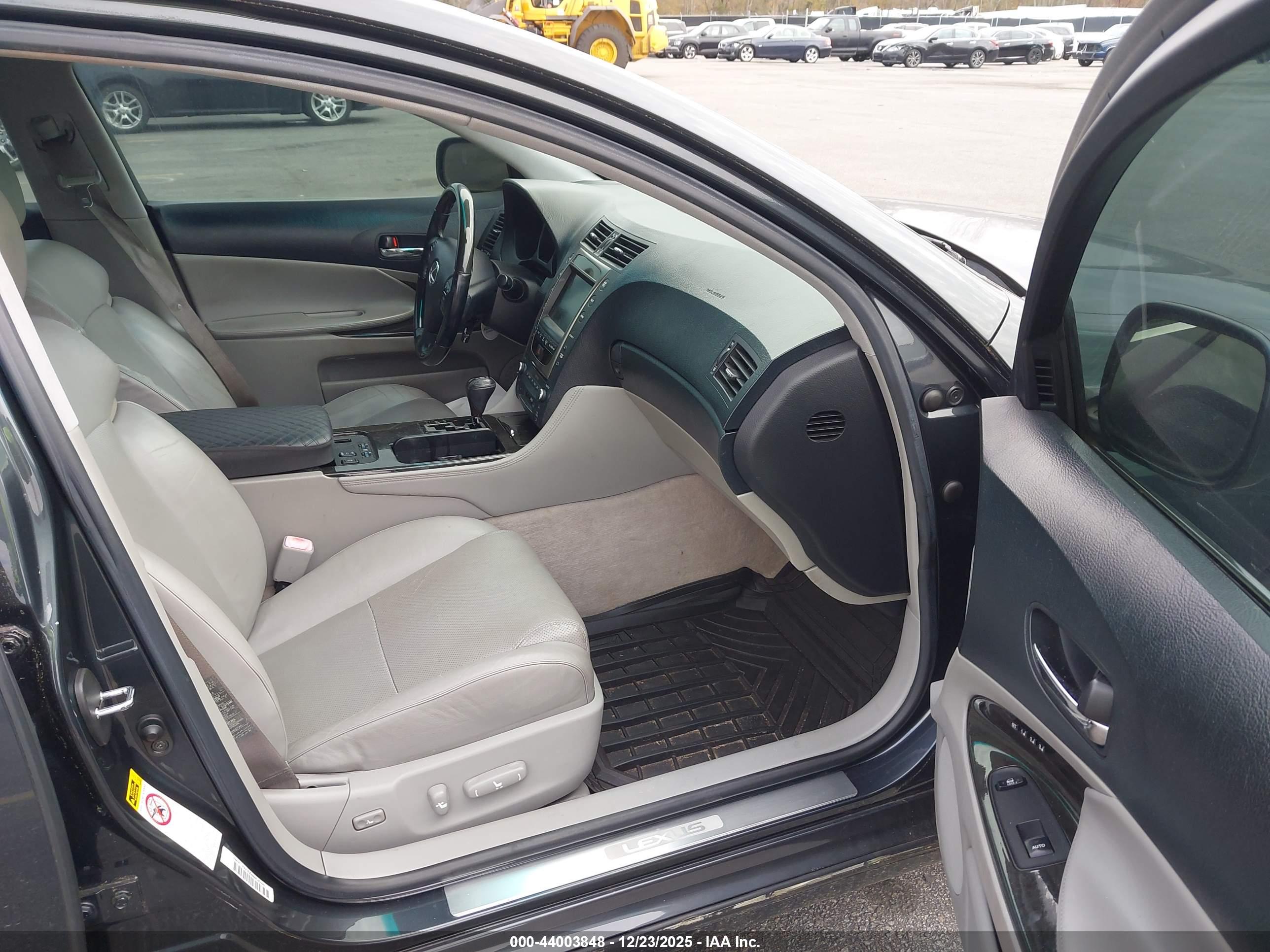 LEXUS GS image 5