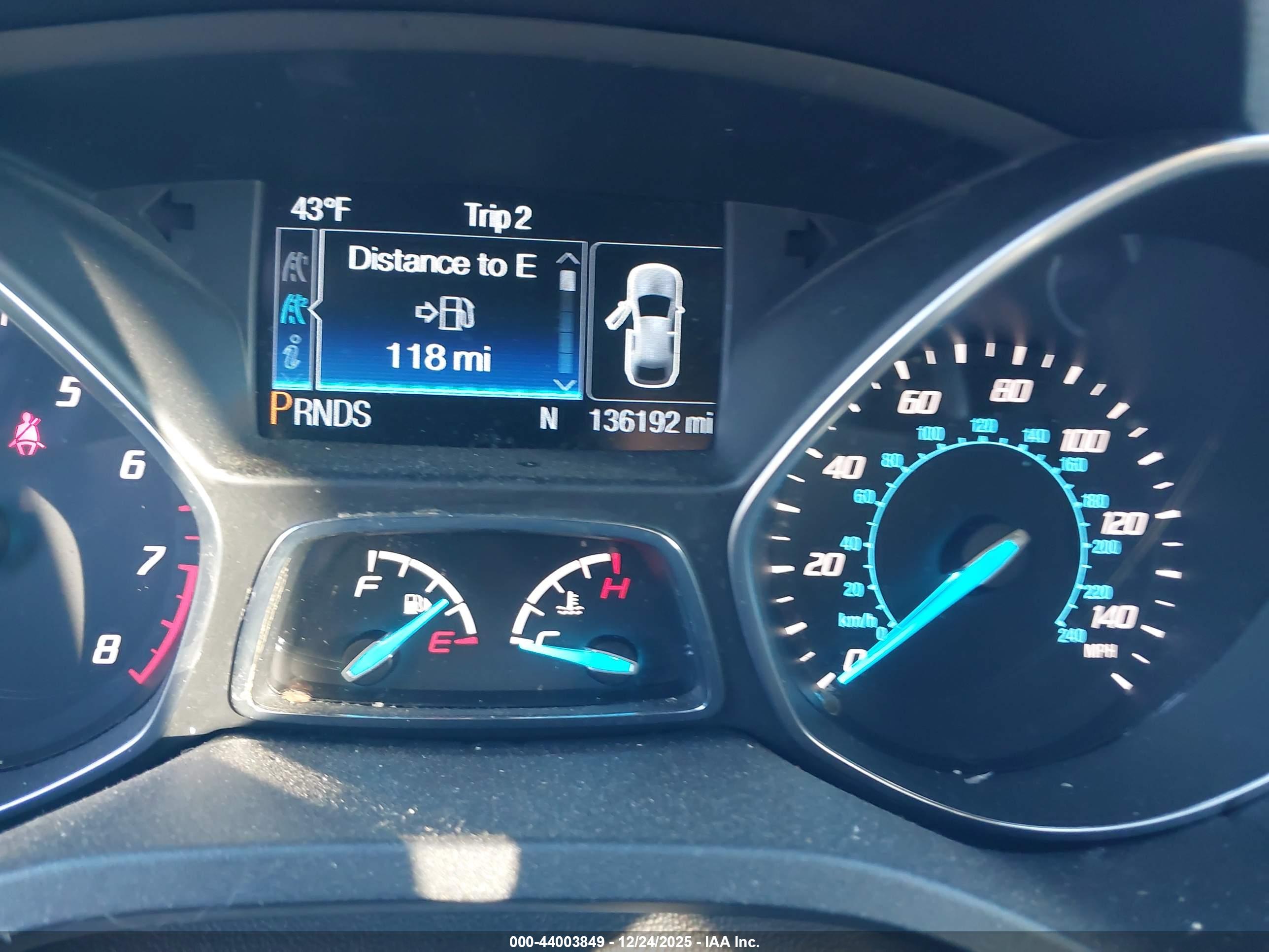 FORD ESCAPE image 7