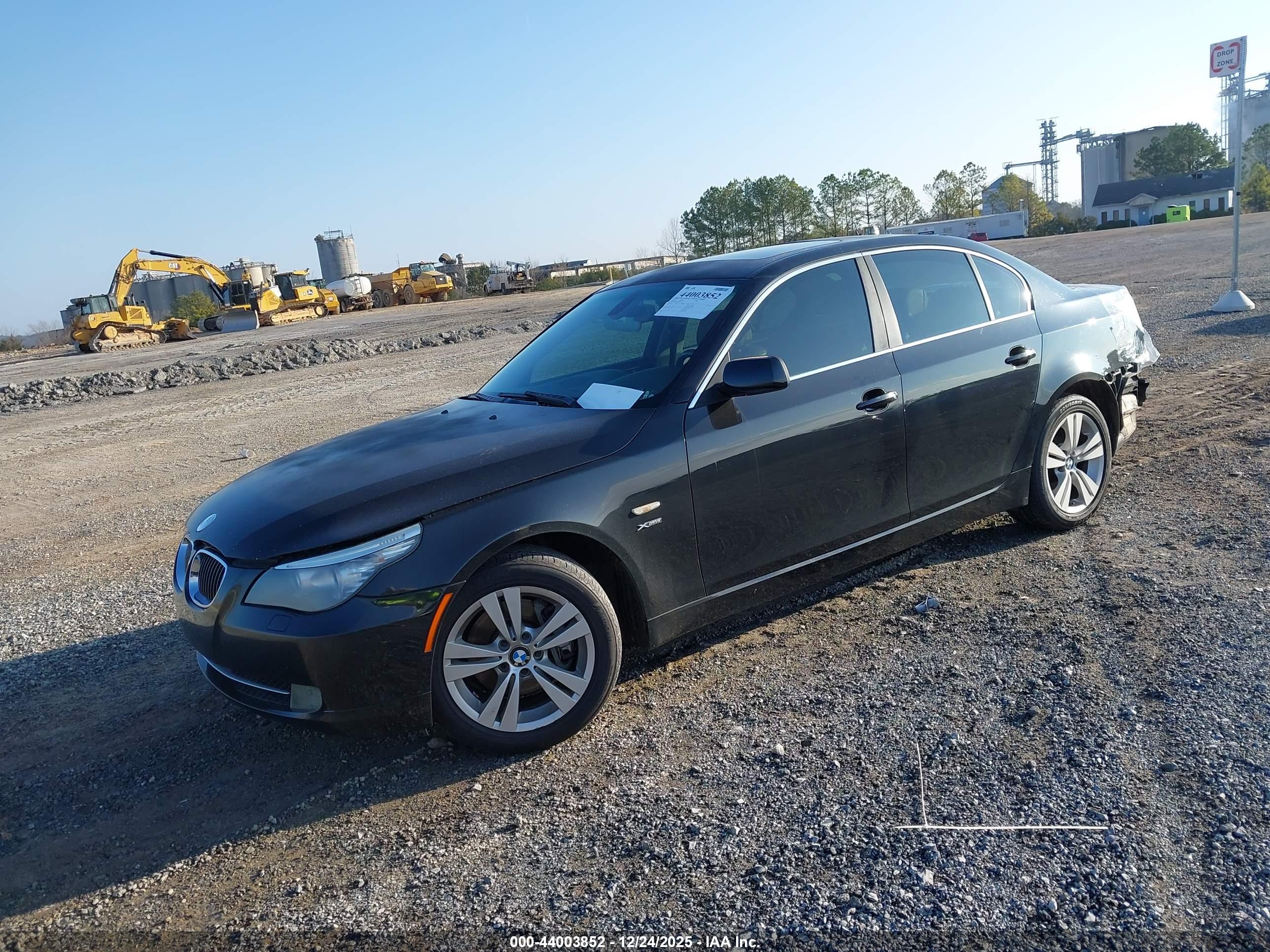 BMW 528I image 2