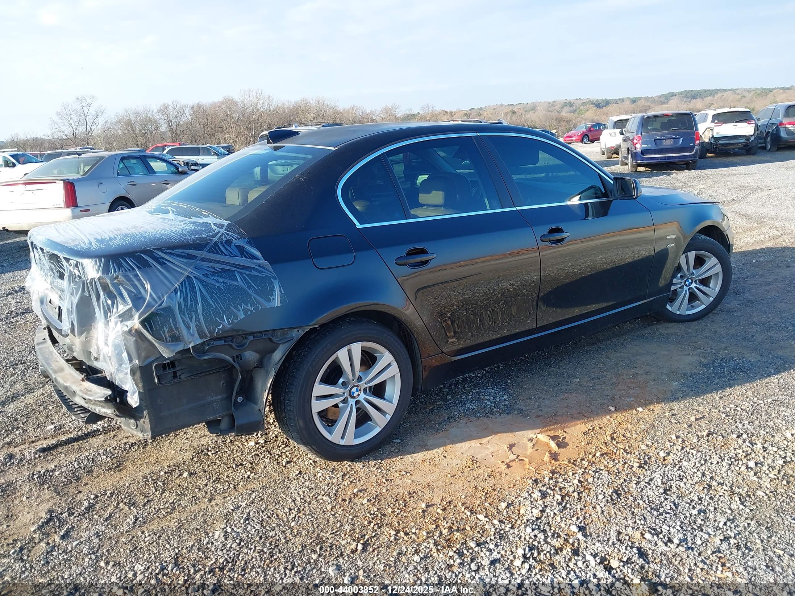 BMW 528I image 4