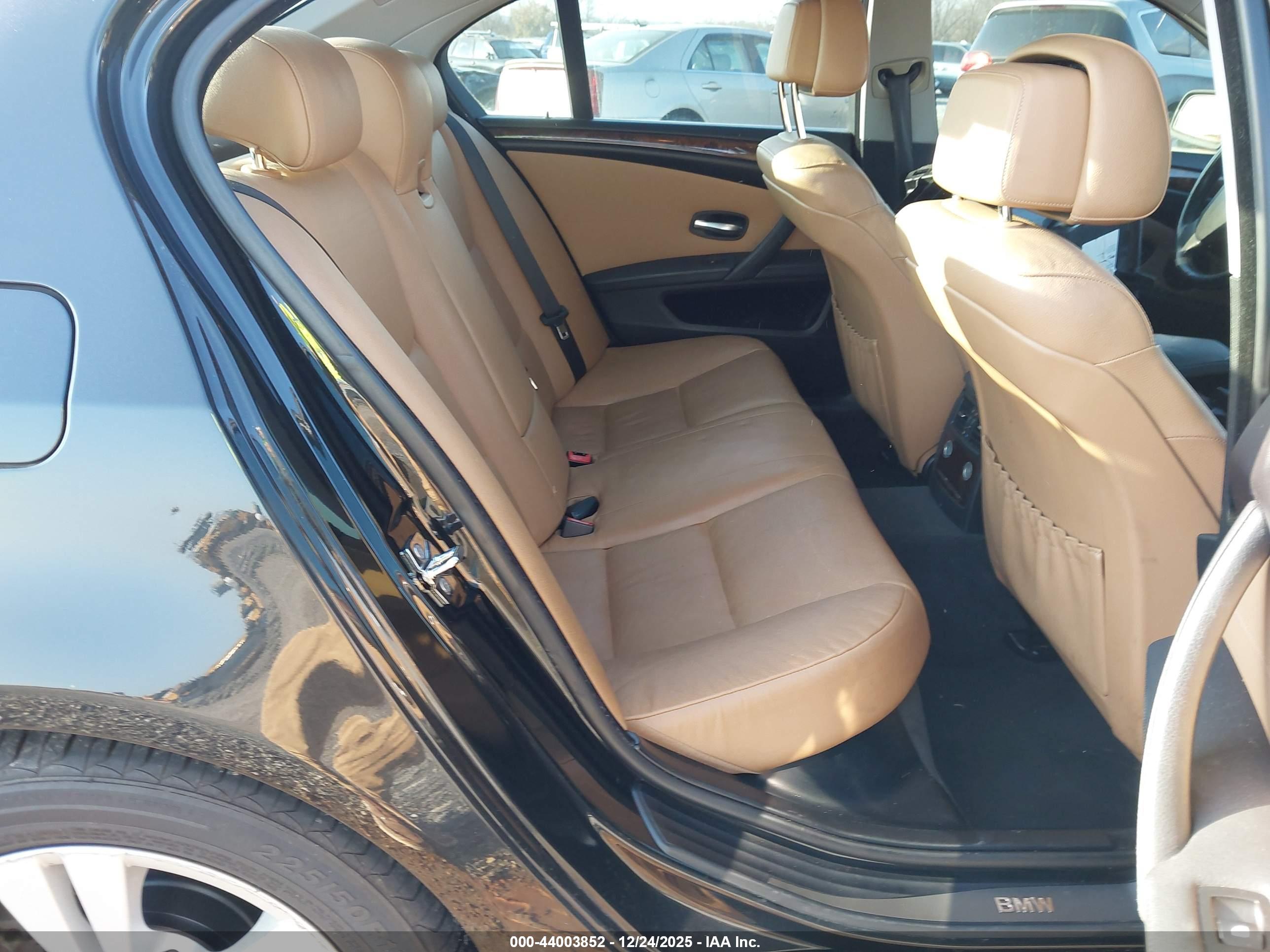 BMW 528I image 8