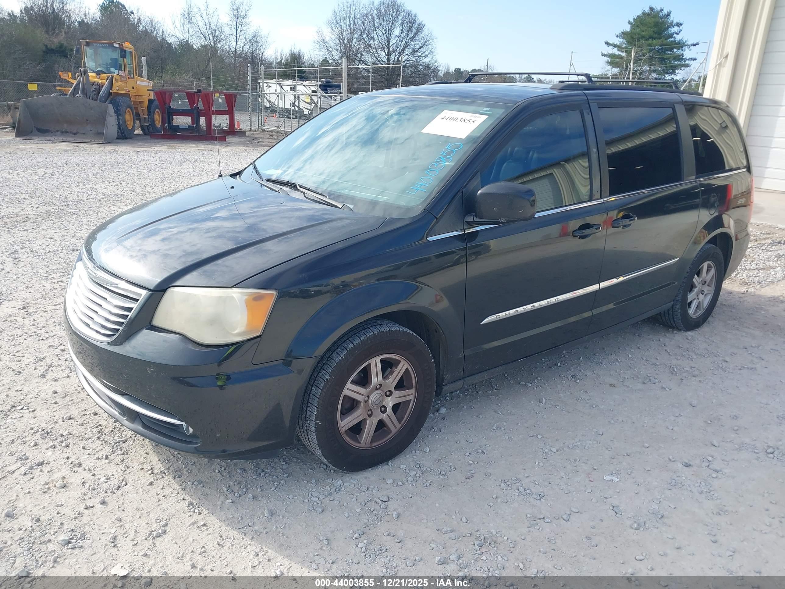 CHRYSLER TOWN image 2