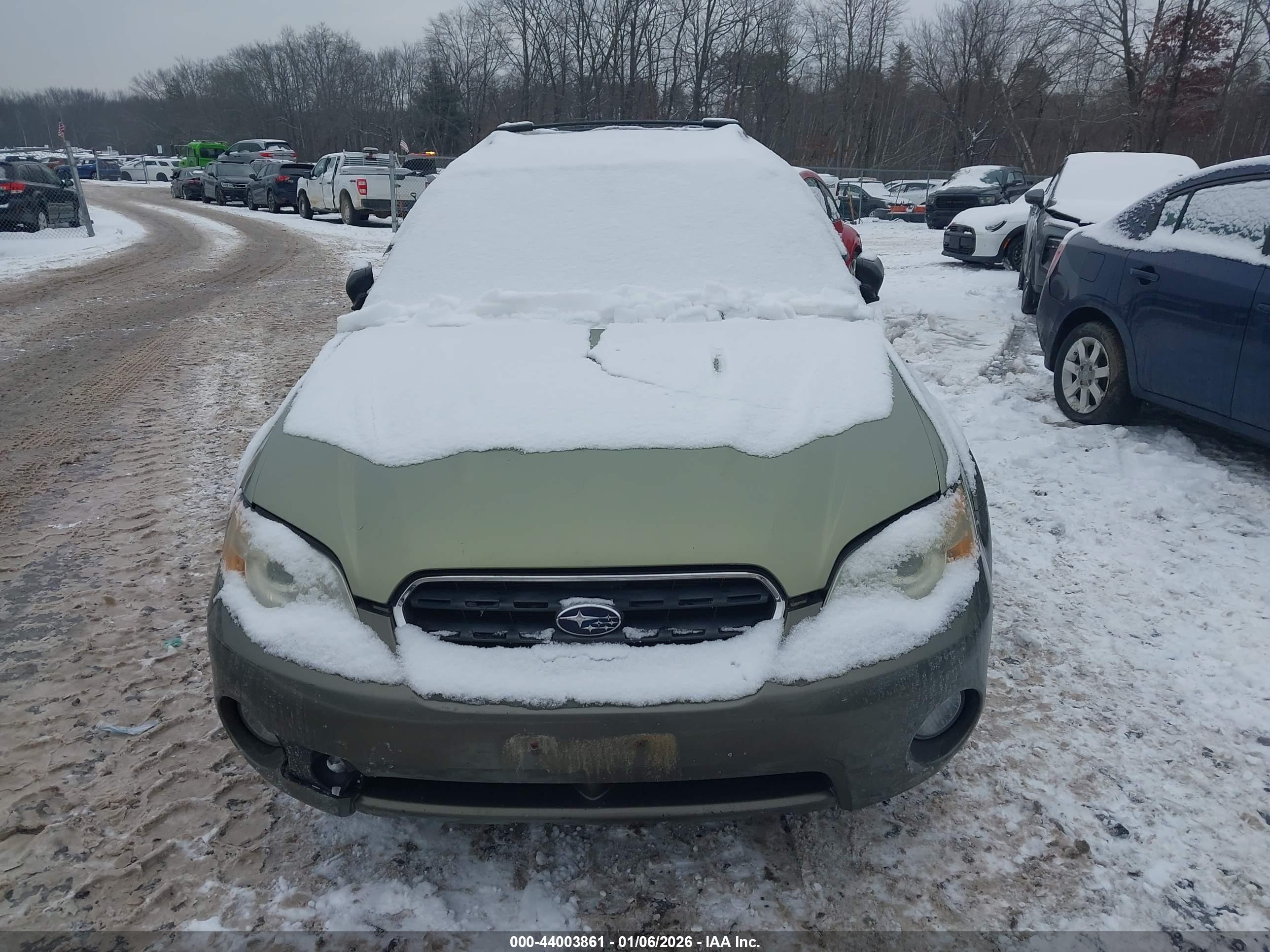 SUBARU OUTBACK image 6