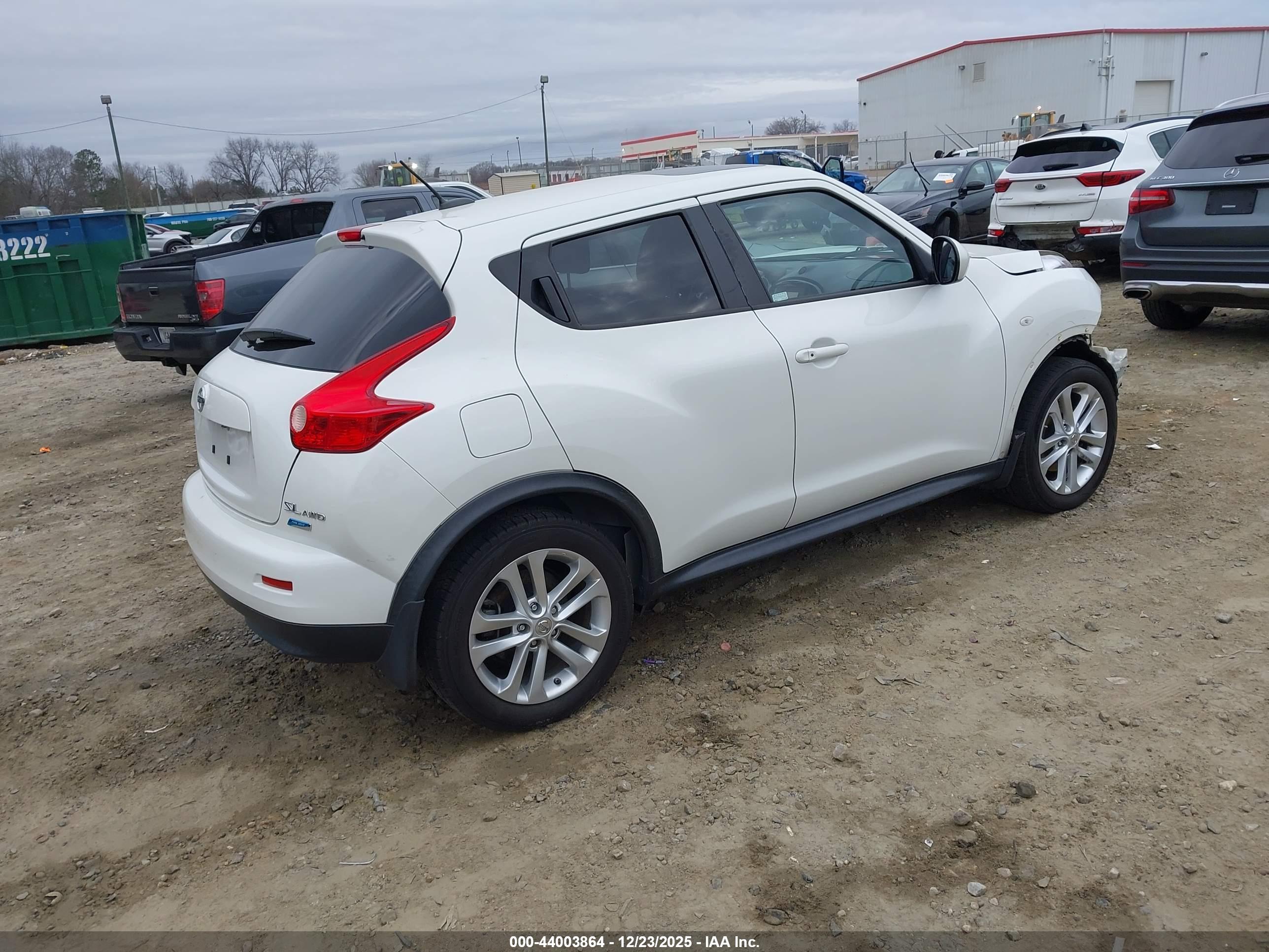 NISSAN JUKE image 4
