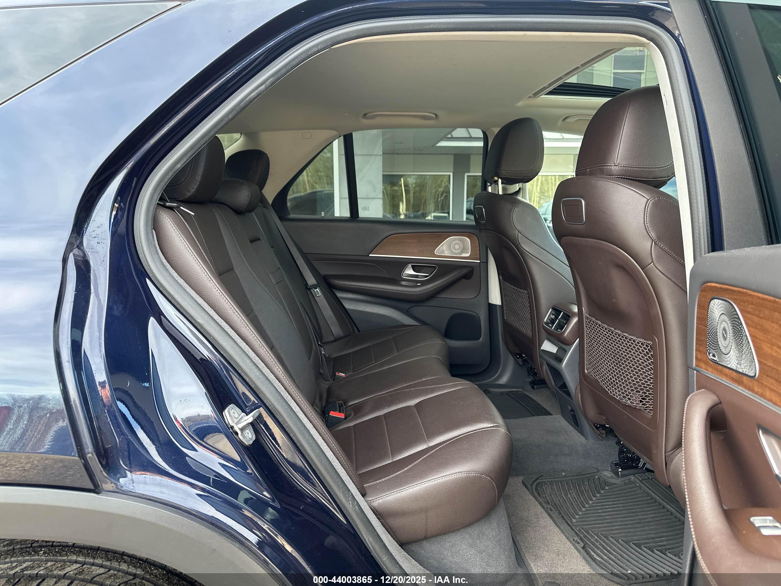 MERCEDES-BENZ GLE image 8