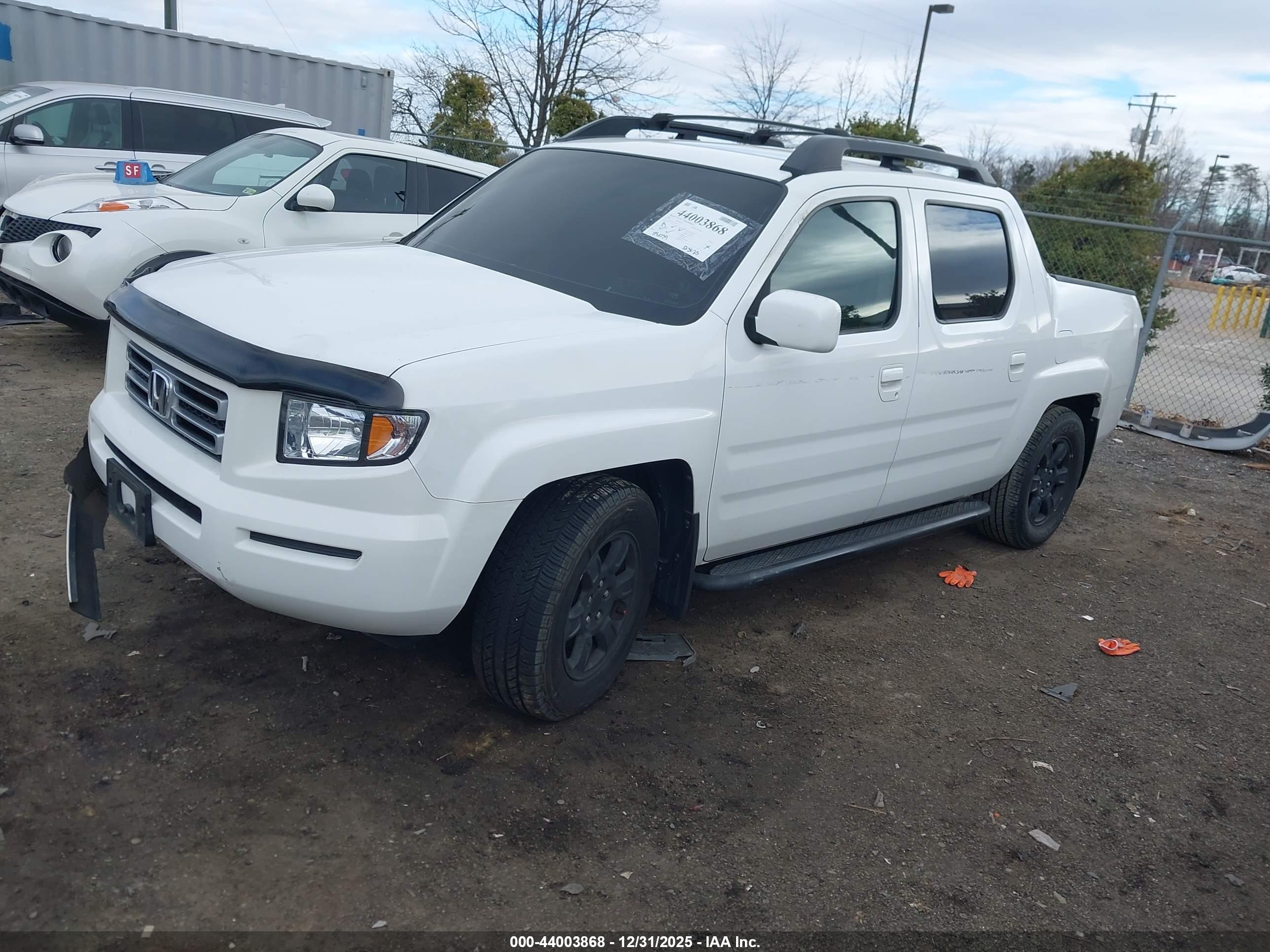 HONDA RIDGELINE image 2