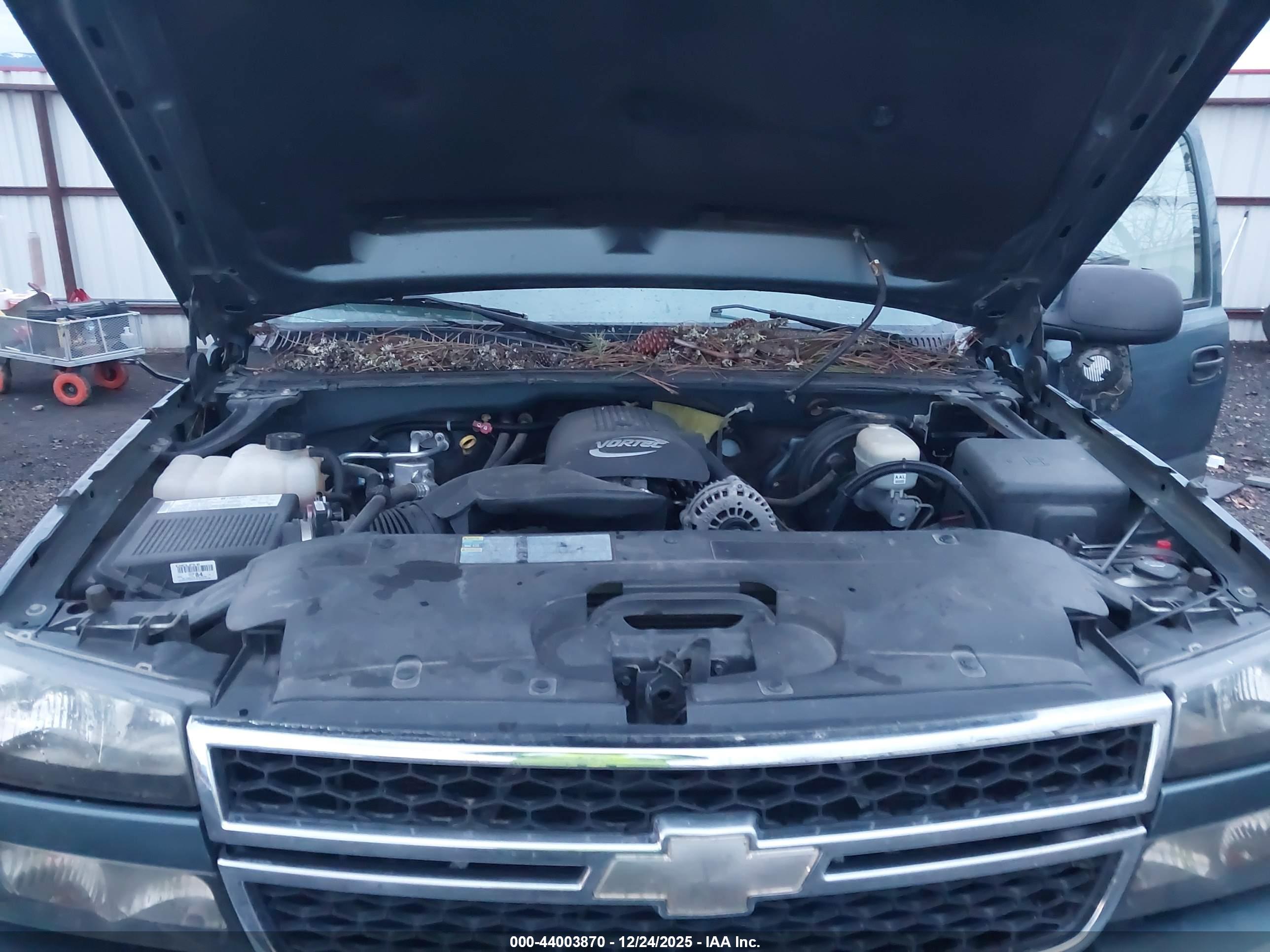 CHEVROLET SILVERADO image 10
