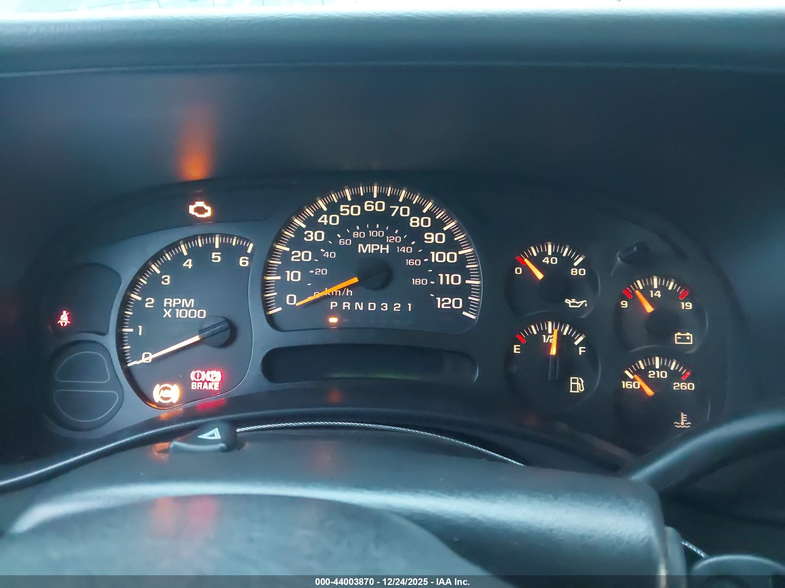 CHEVROLET SILVERADO image 7