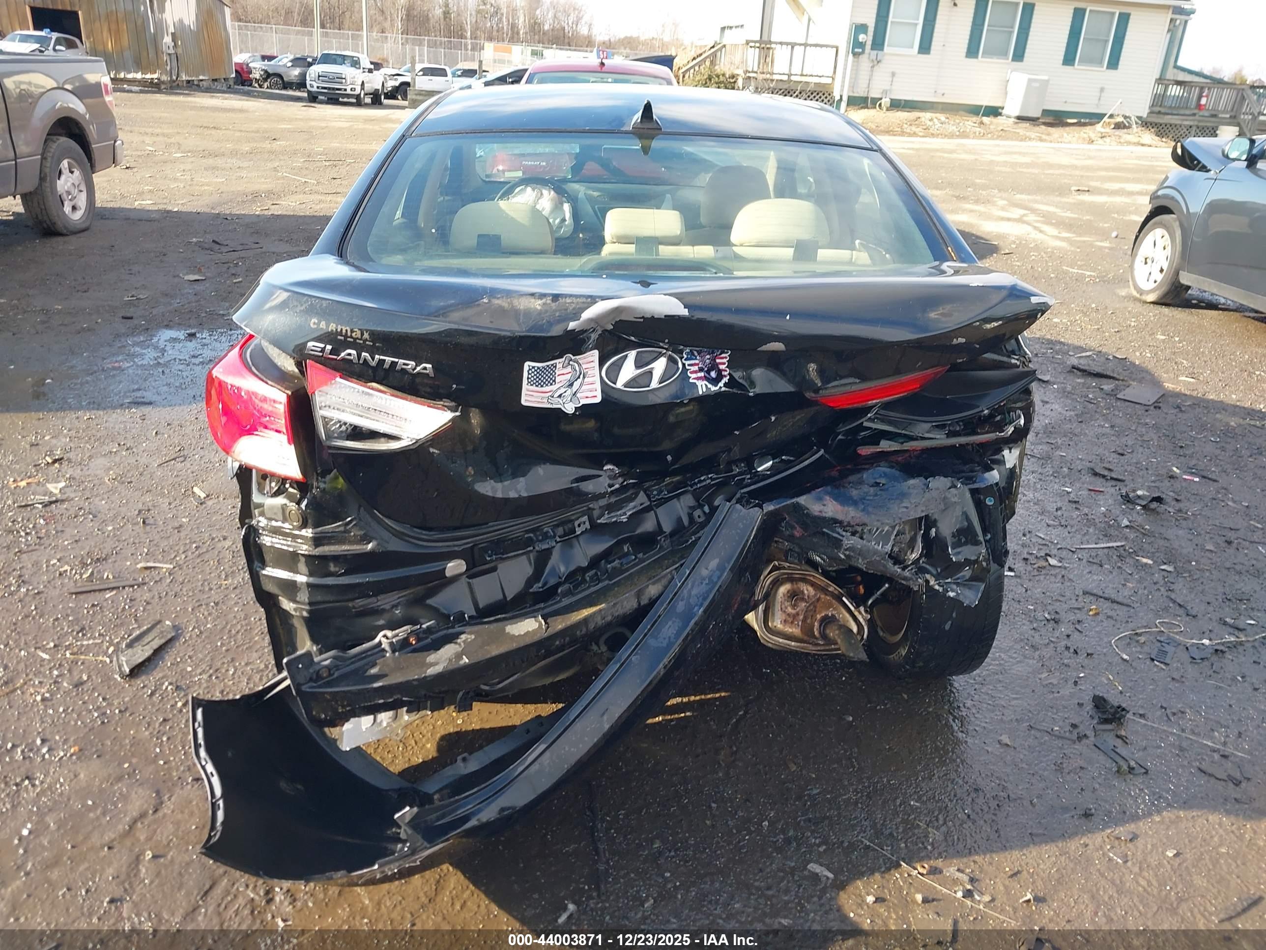 HYUNDAI ELANTRA image 6