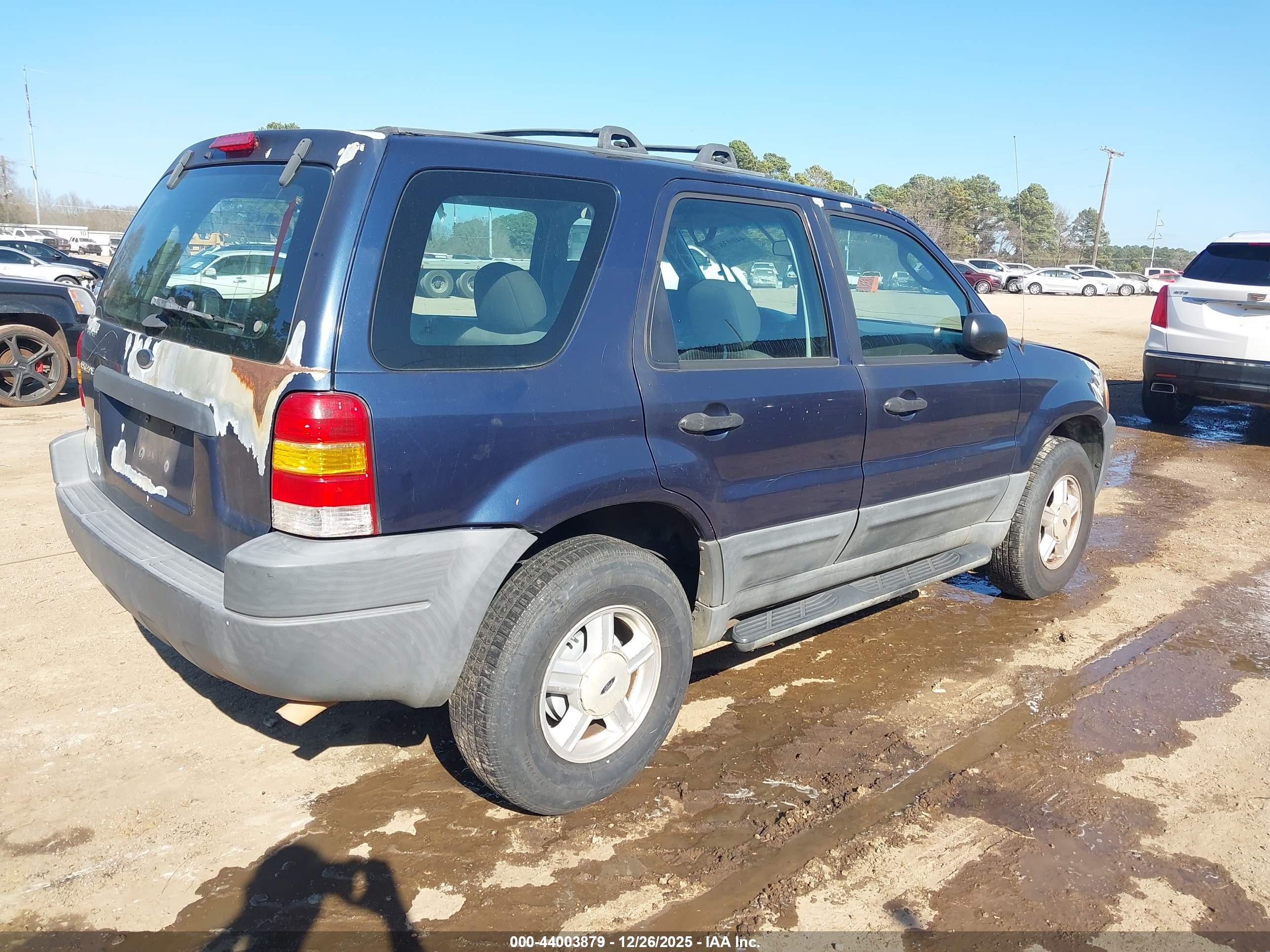 FORD ESCAPE image 4