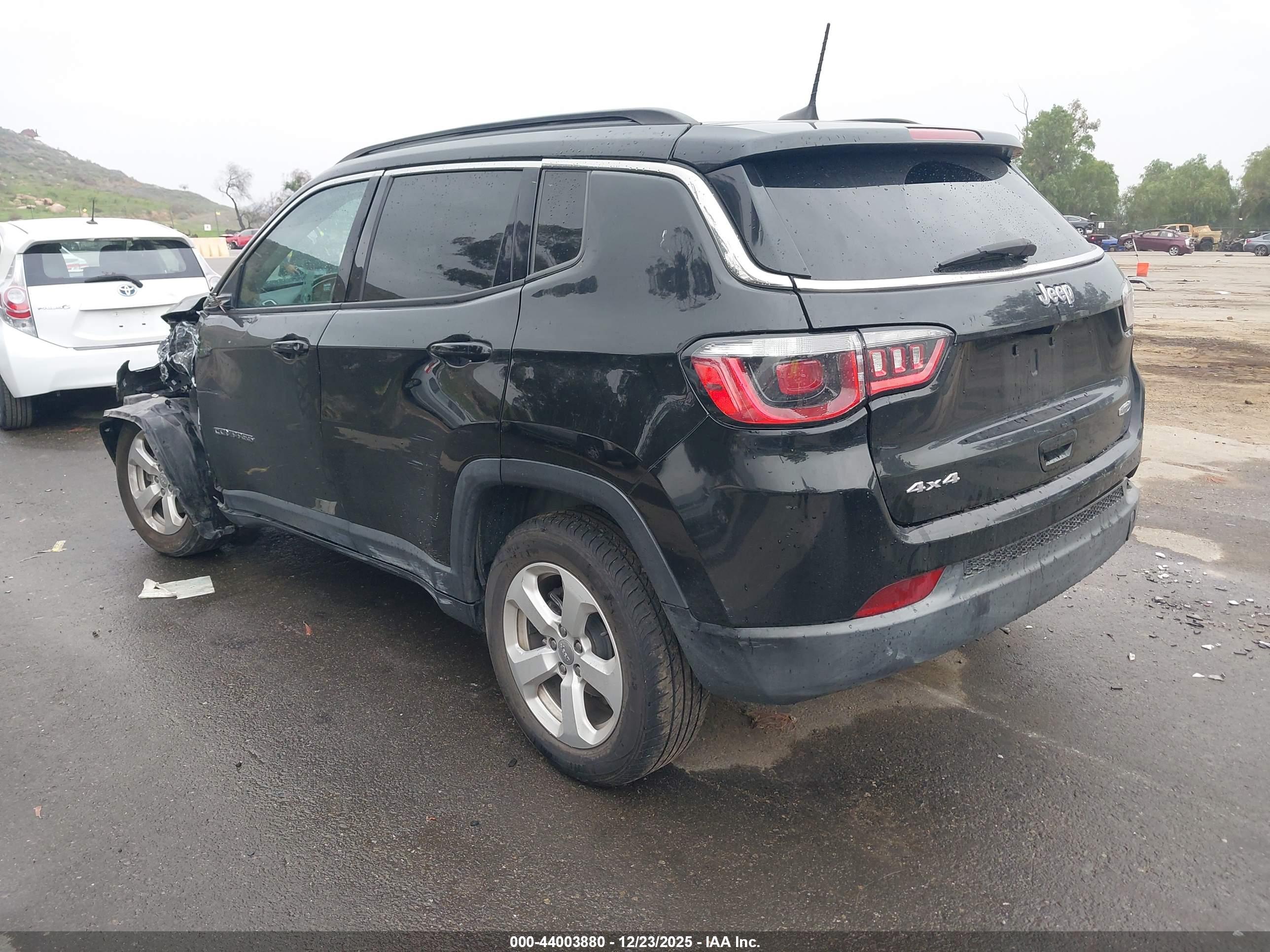 JEEP COMPASS image 3