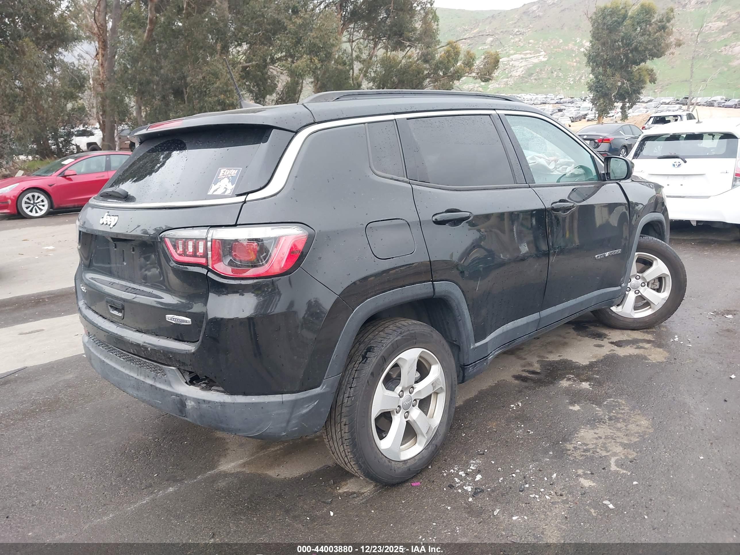 JEEP COMPASS image 4