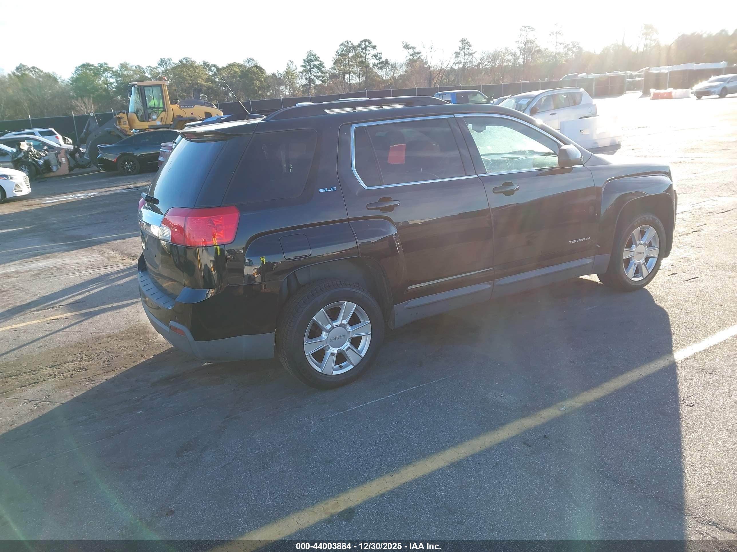 GMC TERRAIN image 4