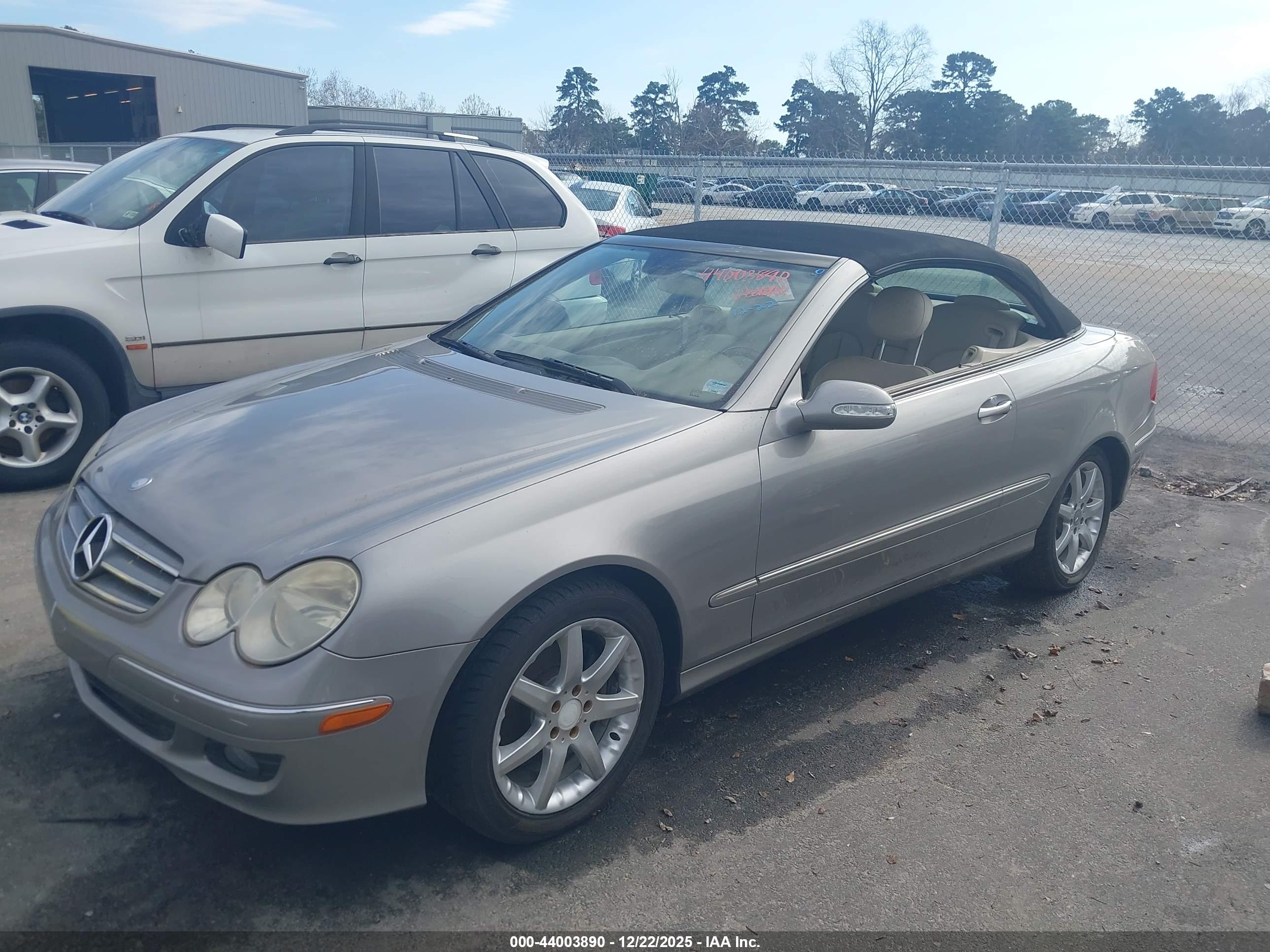 MERCEDES-BENZ CLK image 2