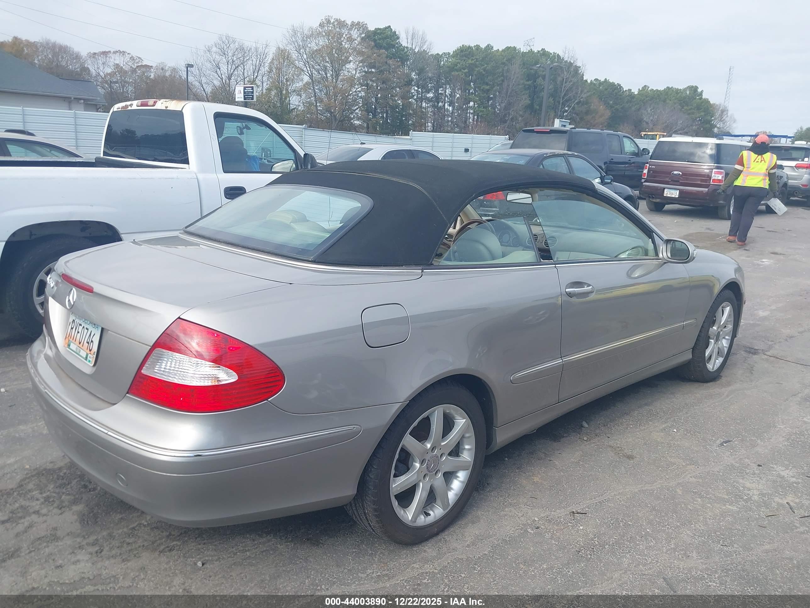 MERCEDES-BENZ CLK image 4