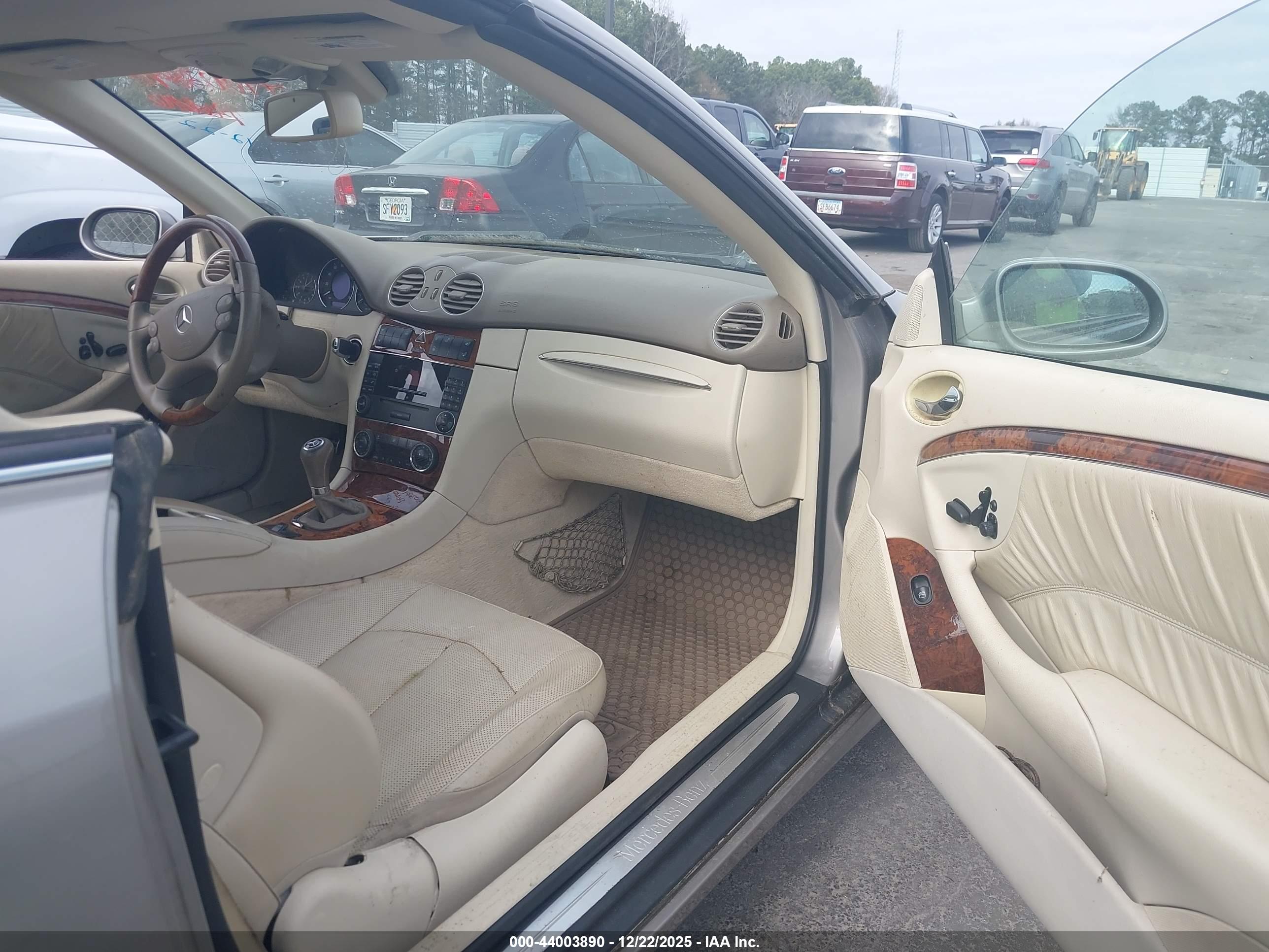 MERCEDES-BENZ CLK image 5
