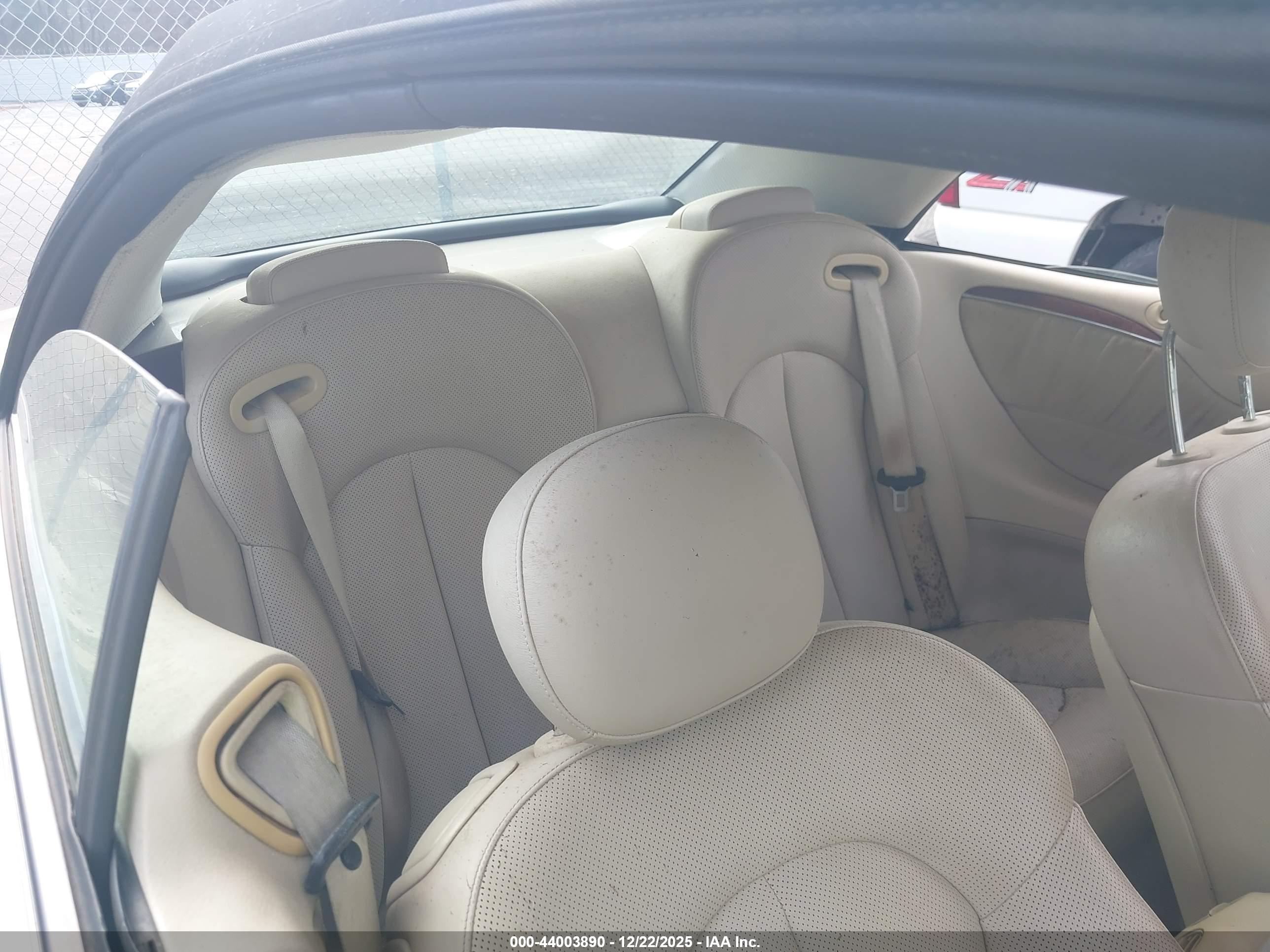 MERCEDES-BENZ CLK image 8