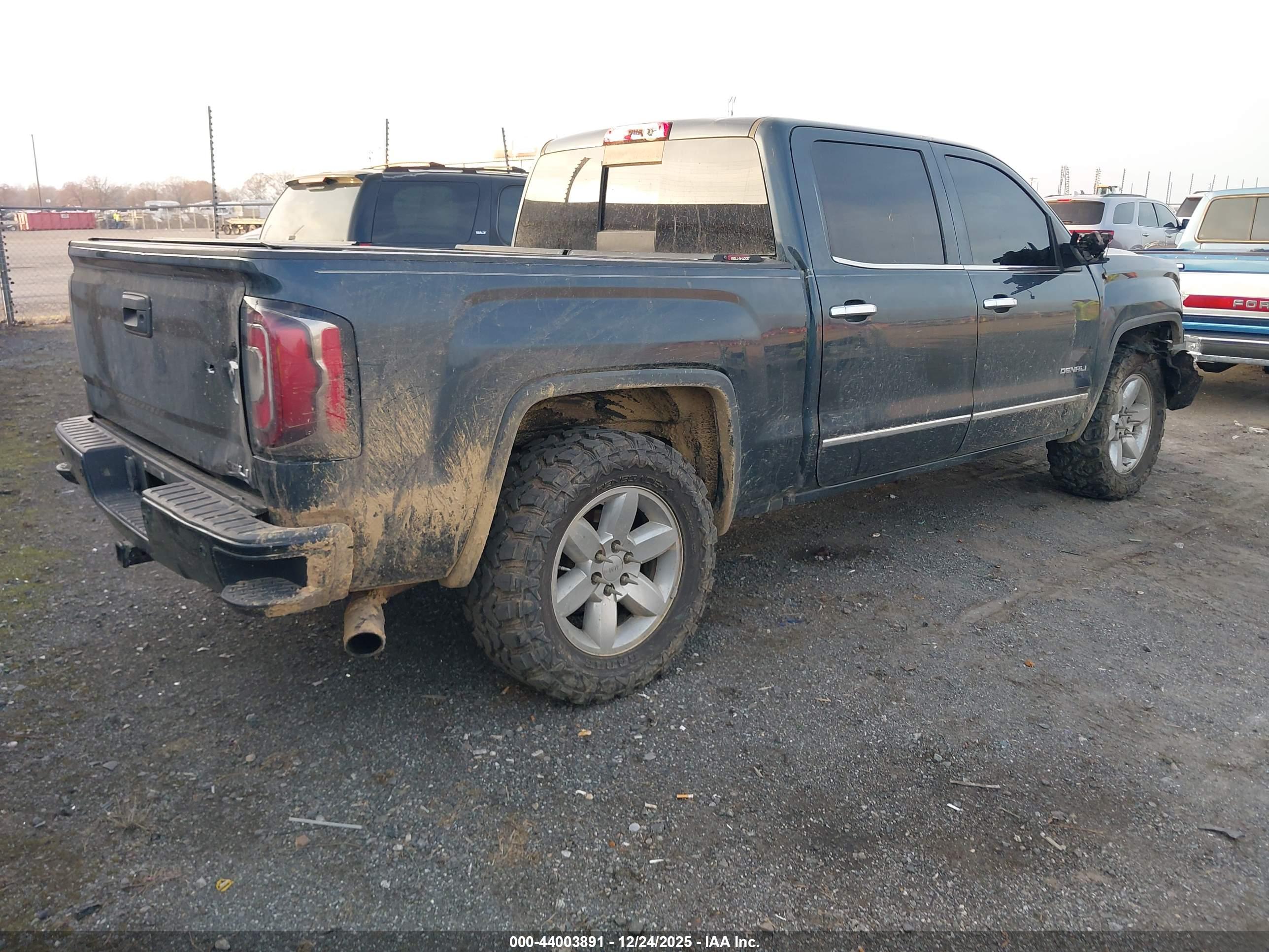 GMC SIERRA image 4