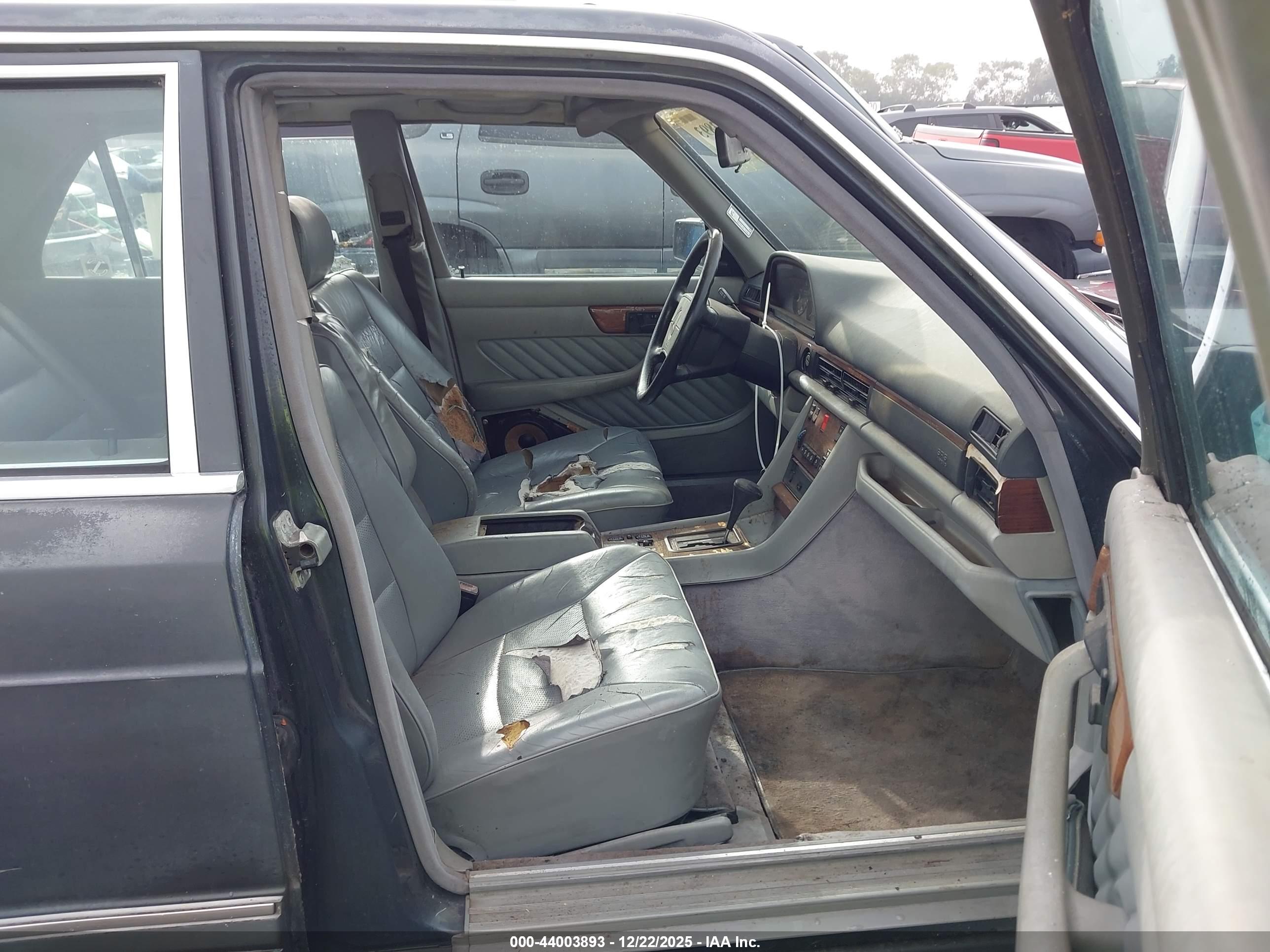 MERCEDES-BENZ 300 image 5