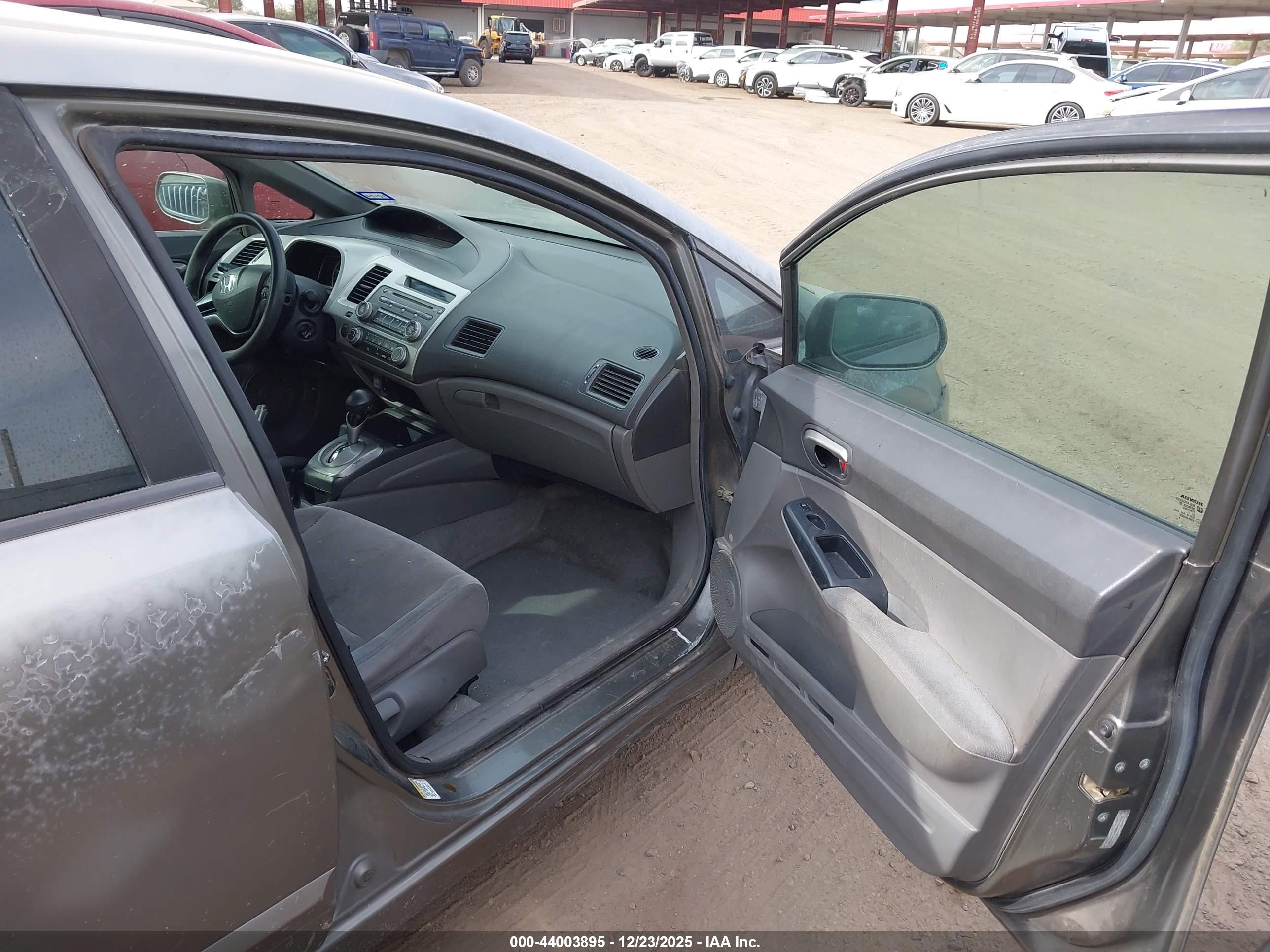 HONDA CIVIC image 5