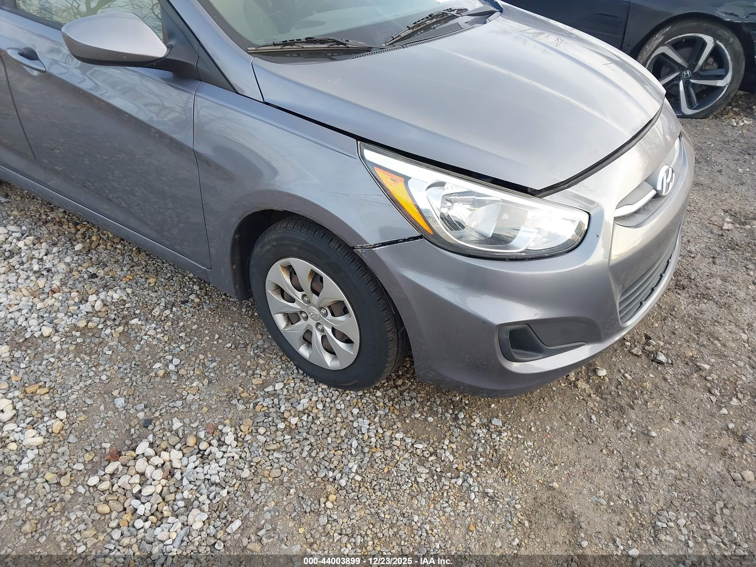 HYUNDAI ACCENT image 6