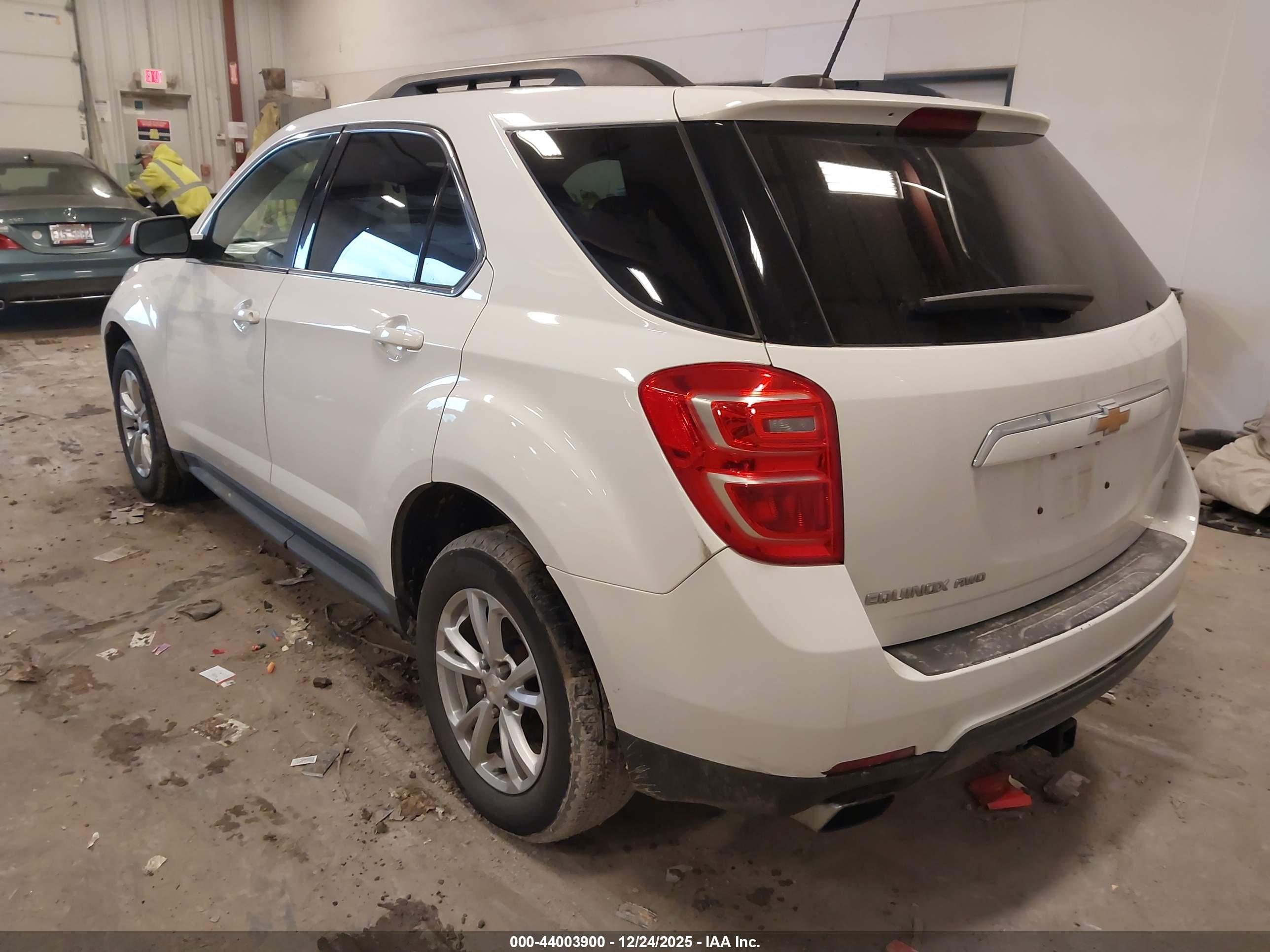 CHEVROLET EQUINOX image 3