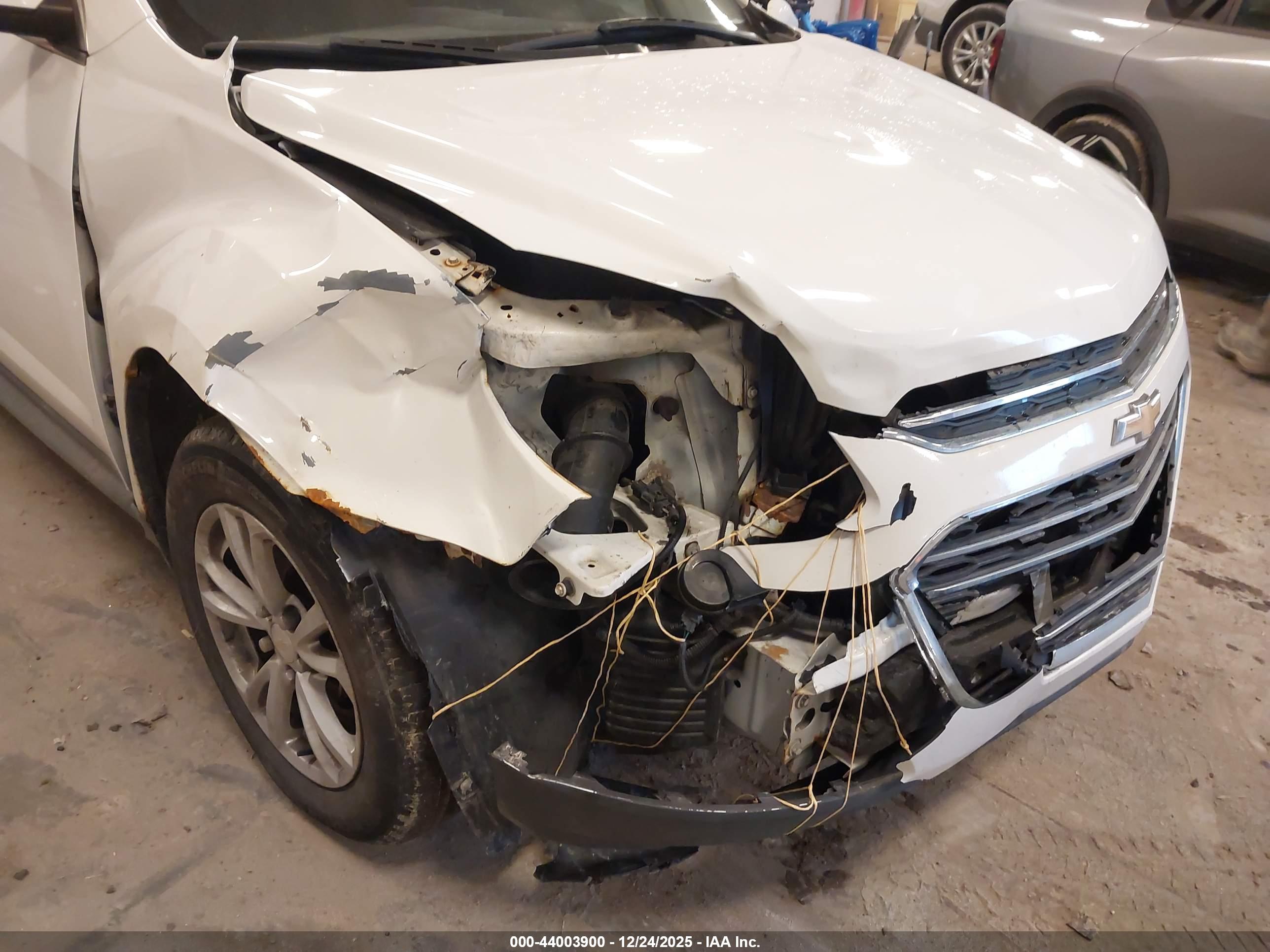 CHEVROLET EQUINOX image 6